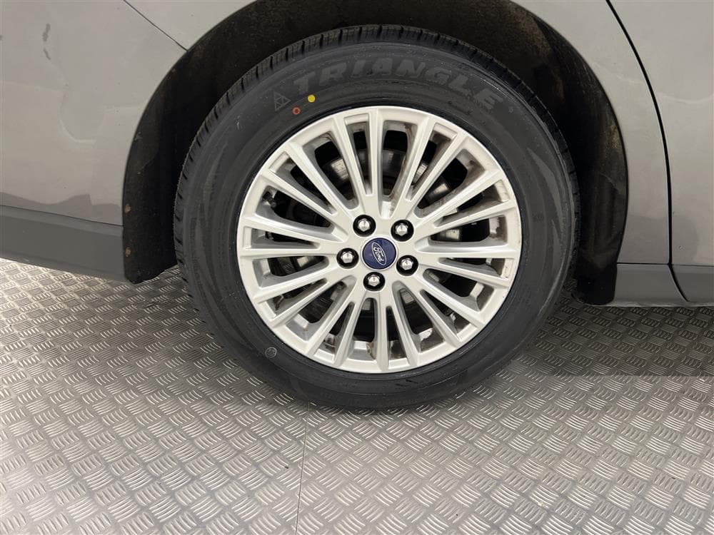Ford Galaxy 2.0 TDCI 180hk AWD Titanium 7-Sits D-Värm Draginteriör