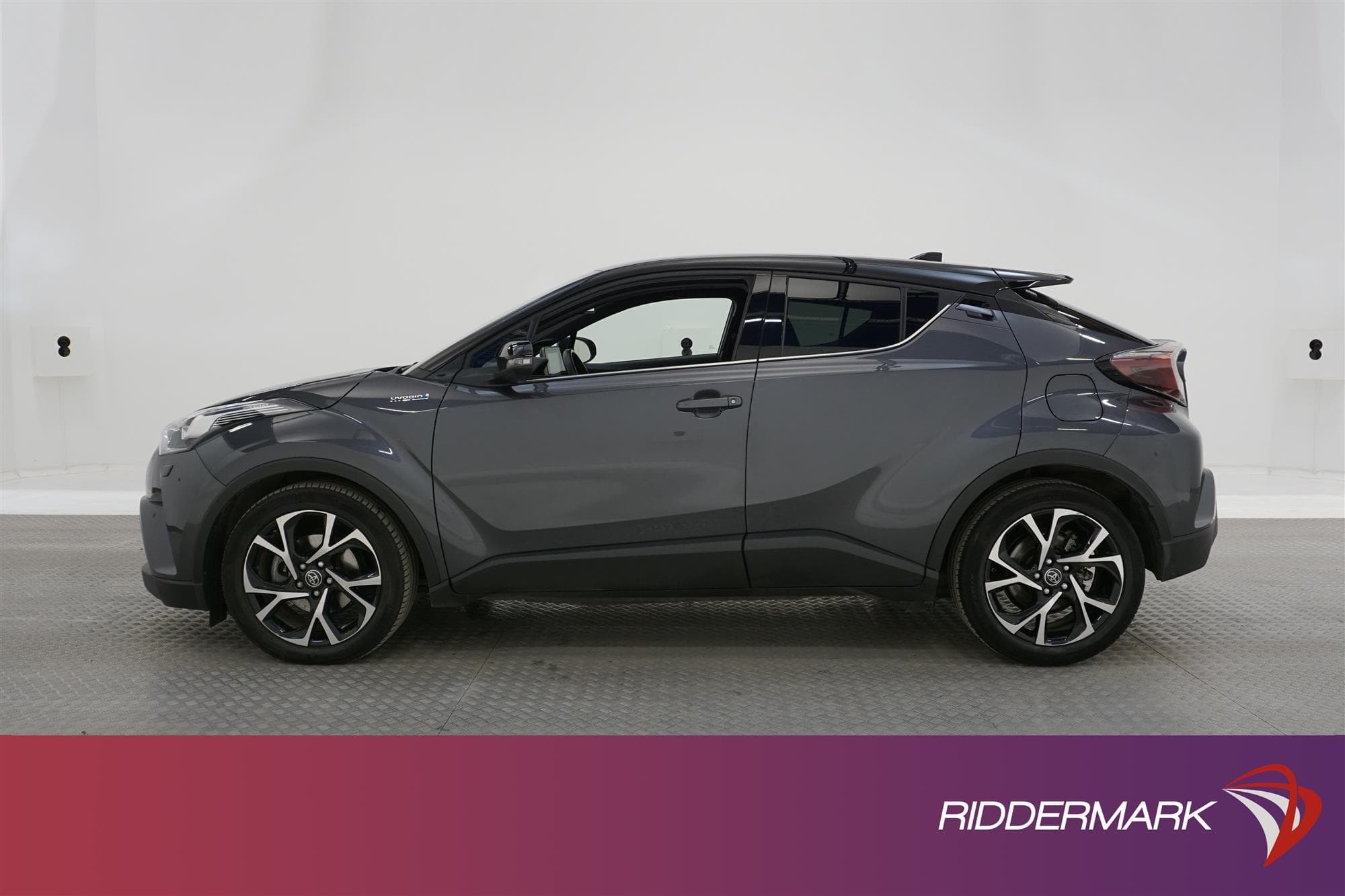 Toyota C-HR Hybrid 122hk
