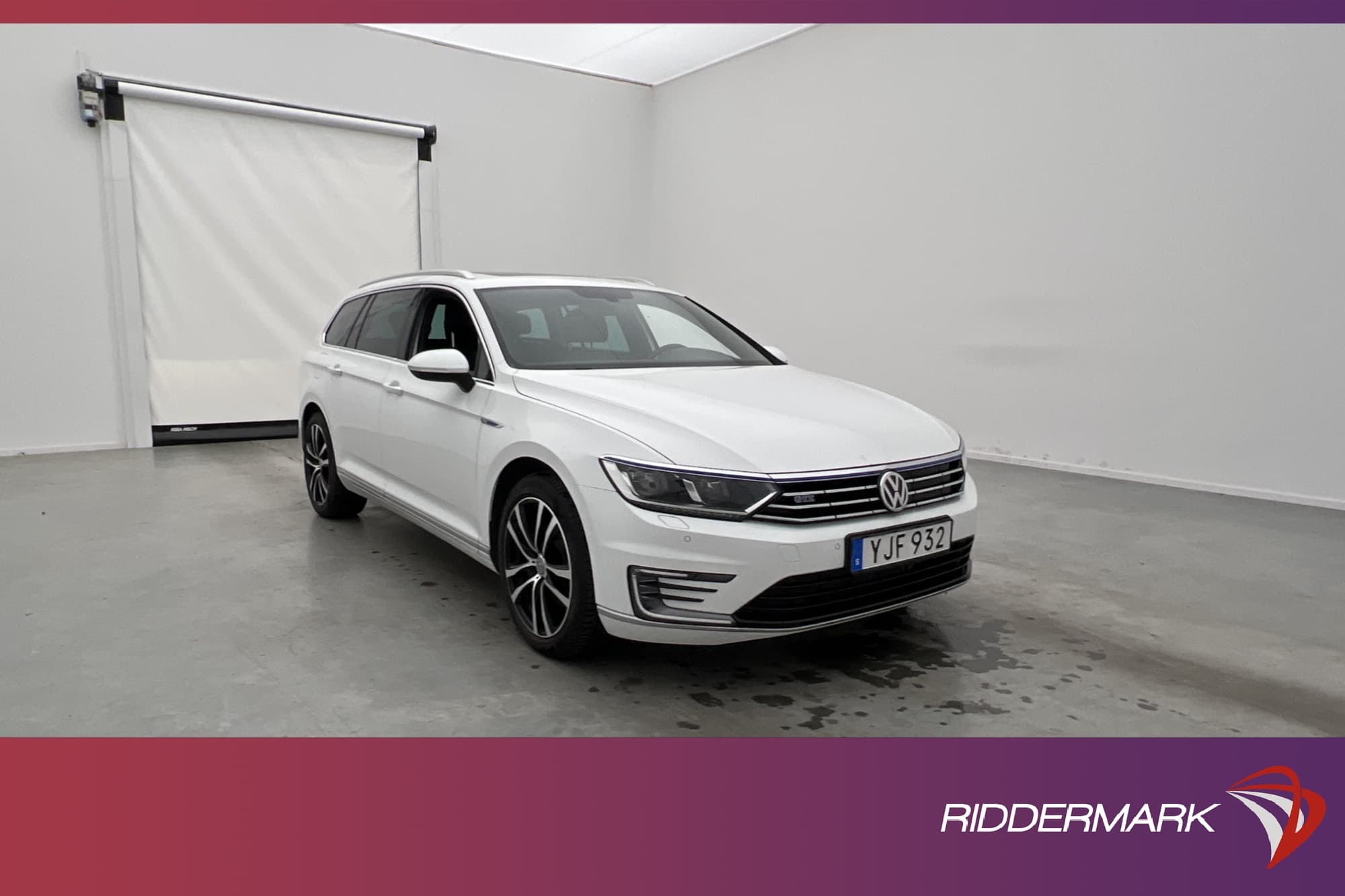 Volkswagen Passat GTE 218hk