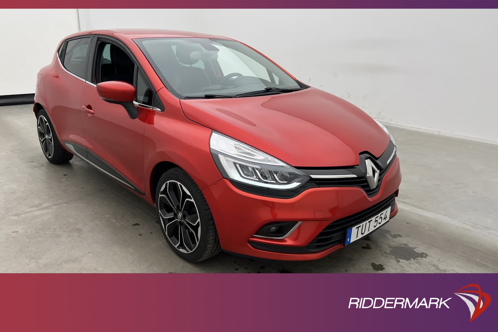 Renault Clio 0.9 TCe 90hk Intens Navi Sensorer Halvskinn