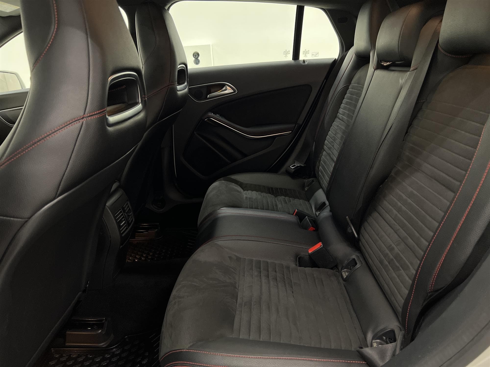Mercedes-Benz CLA 200 Shooting Brake AMG Välservad 0,41L/mil