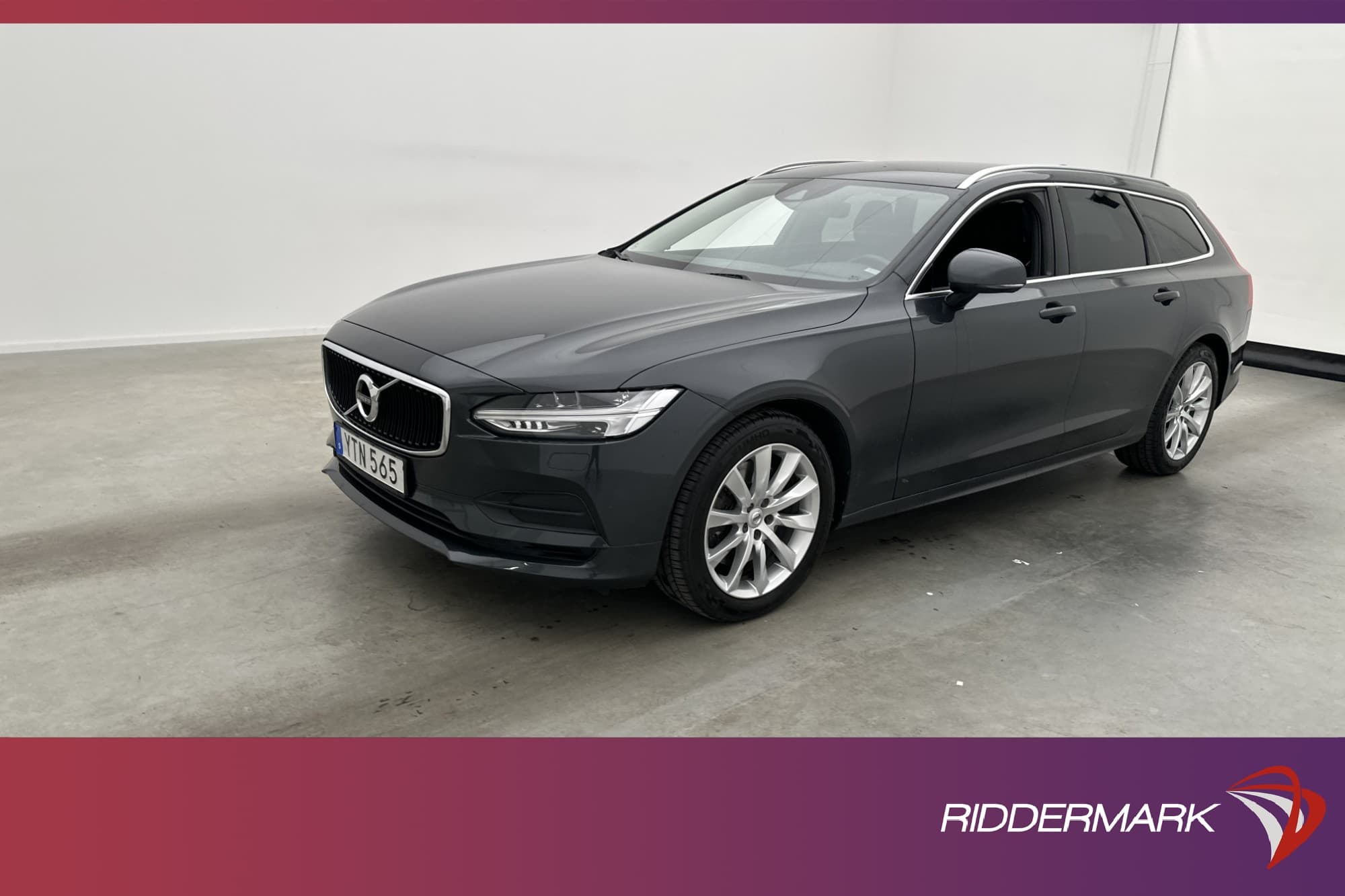 Volvo V90 T4