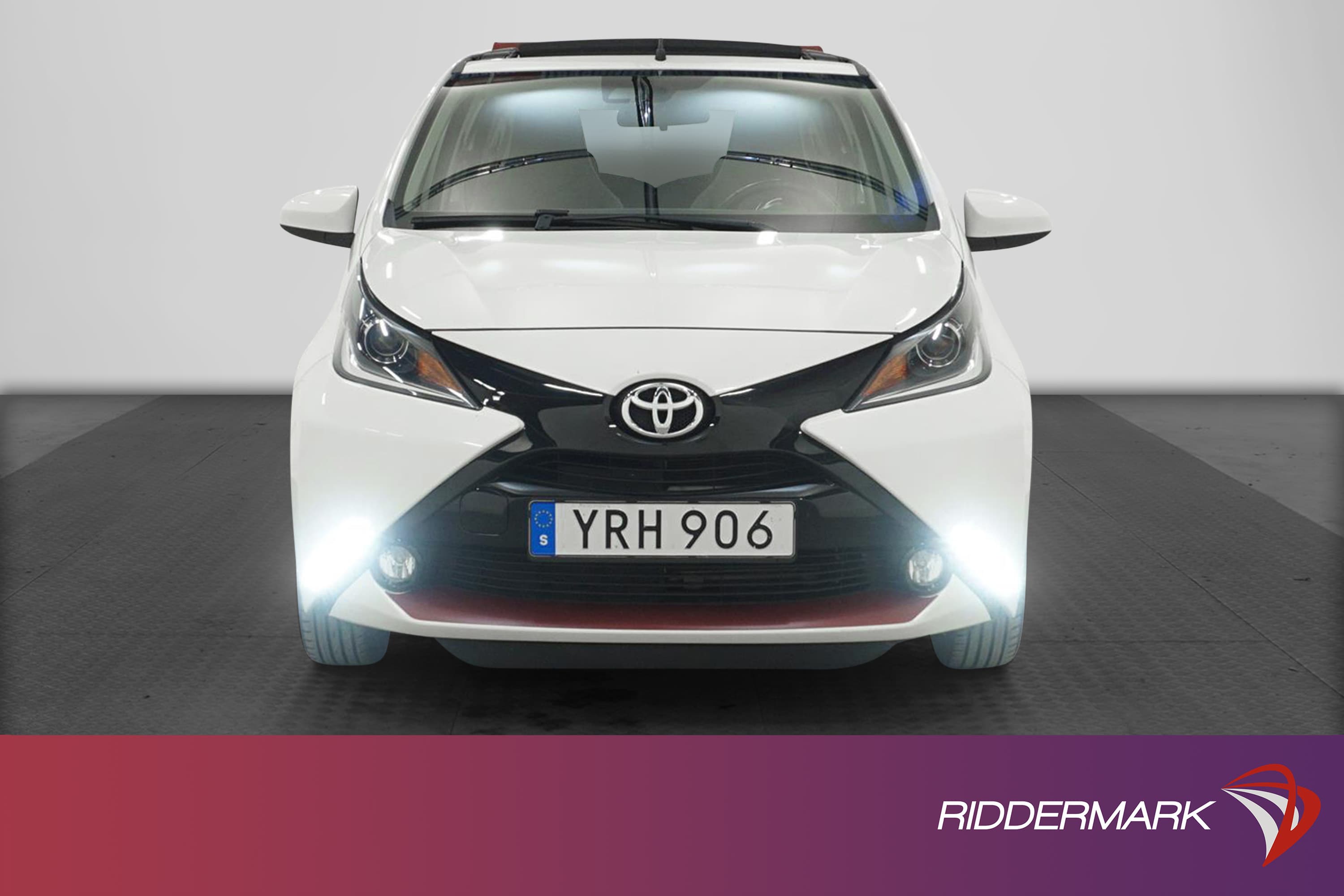 Toyota Aygo 1.0 VVT-i 69hk B-Kam 360kr Skatt 0,41L/mil
