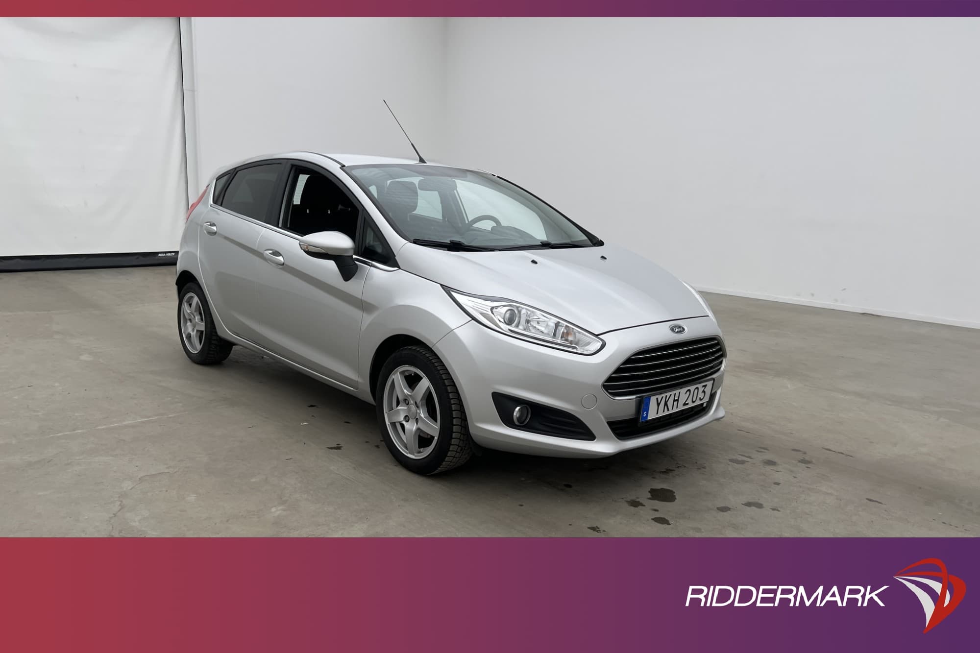Ford Fiesta EcoBoost 100hk Titanium Farthållare Bluetooth