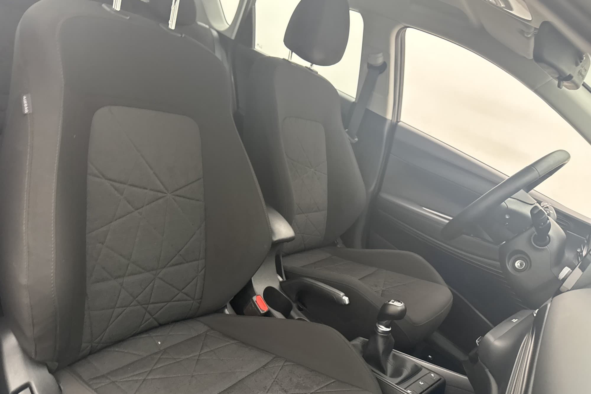 Hyundai Bayon MPi 84hk Essential Kamera Rattvärme CarPlay