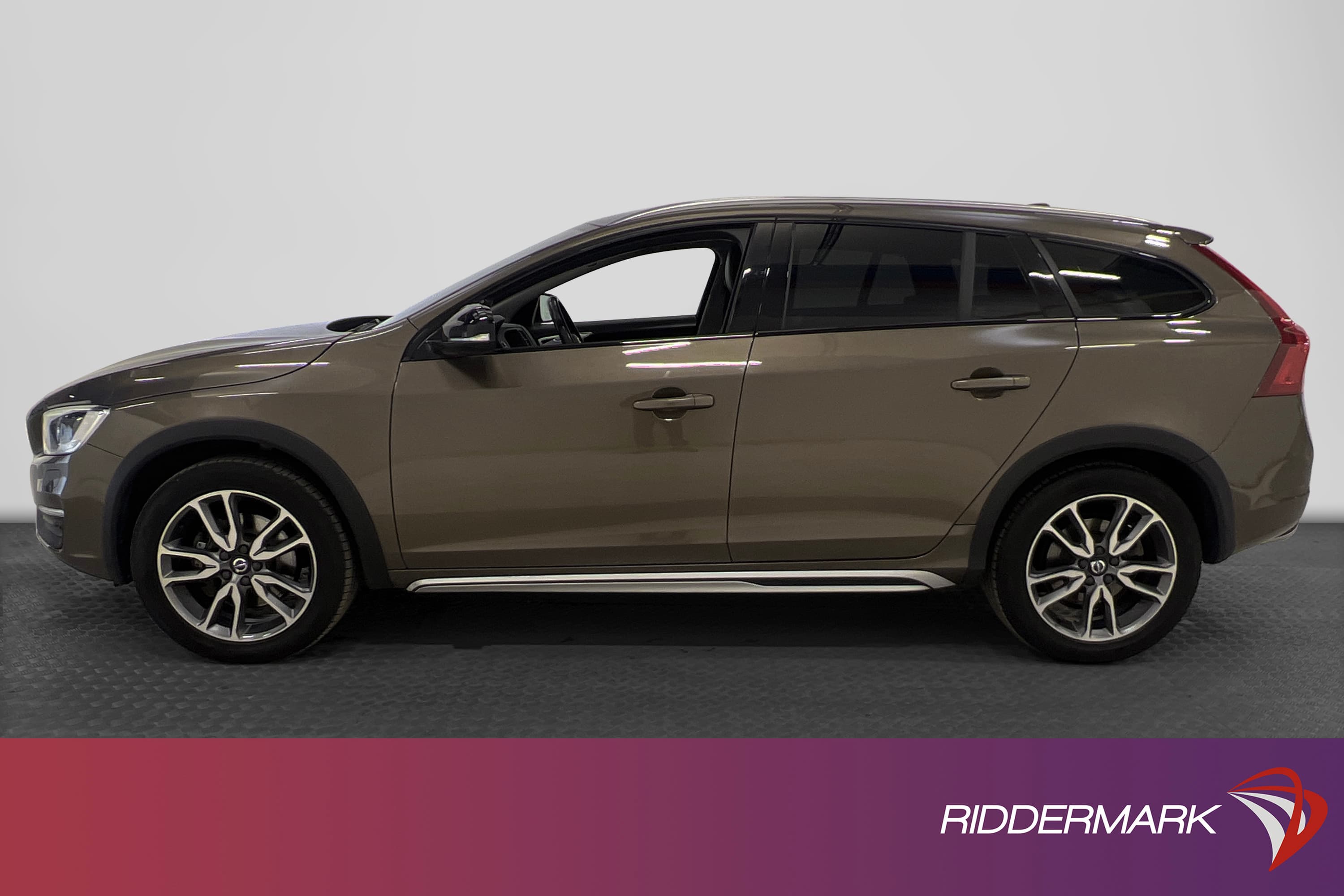 Volvo V60 Cross Country D4 AWD 190hk
