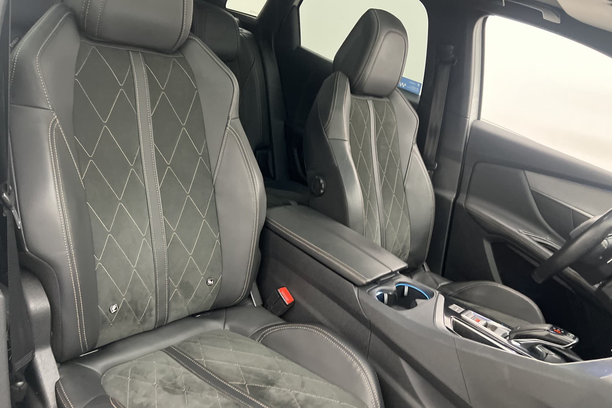 Peugeot 3008 2.0 BlueHDi 180hk GT Panorama Focal Kamera Navi