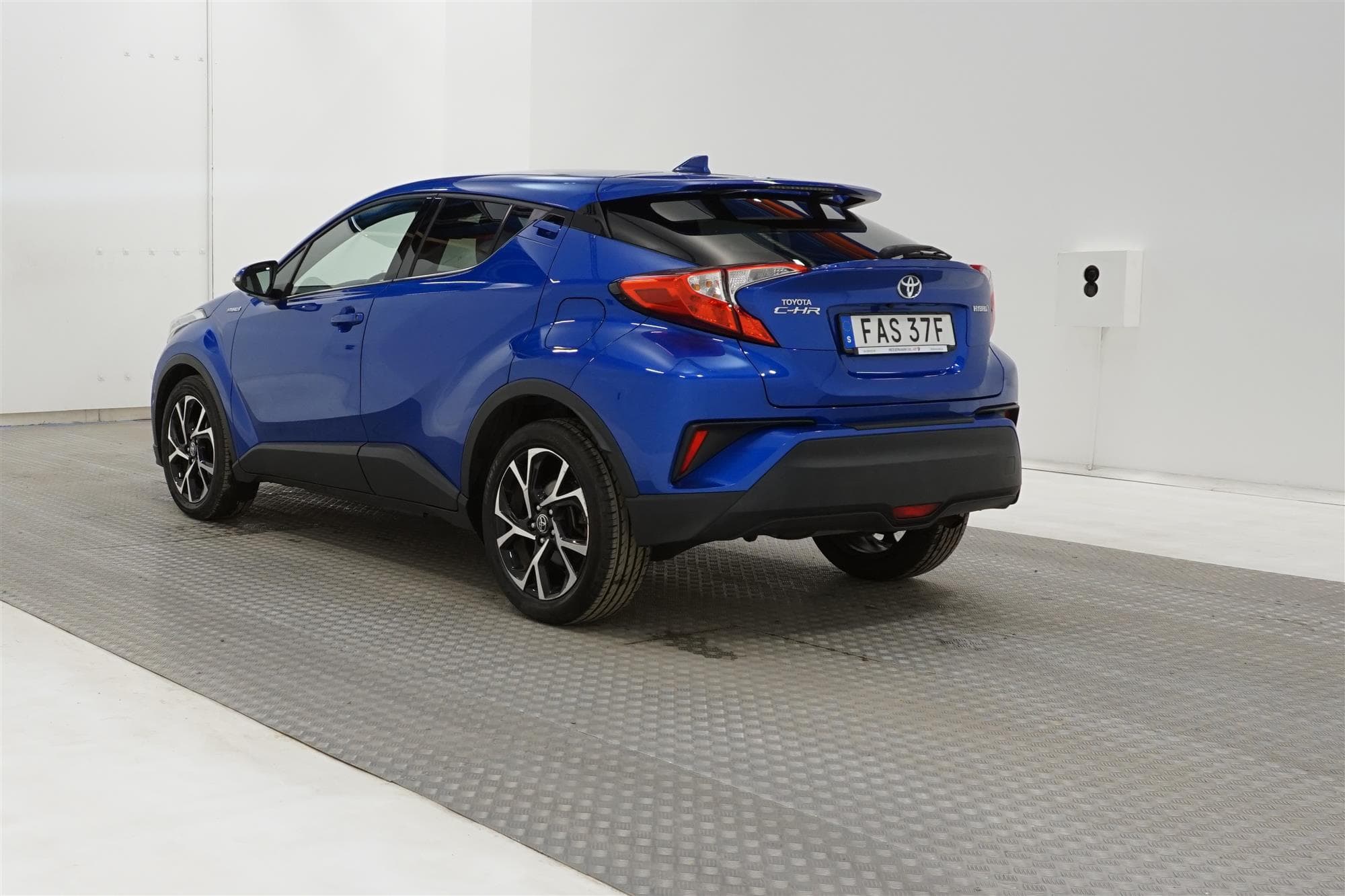 Toyota C-HR Hybrid CVT 122hk B-Kam Låg Skatt 0,38L/mil
