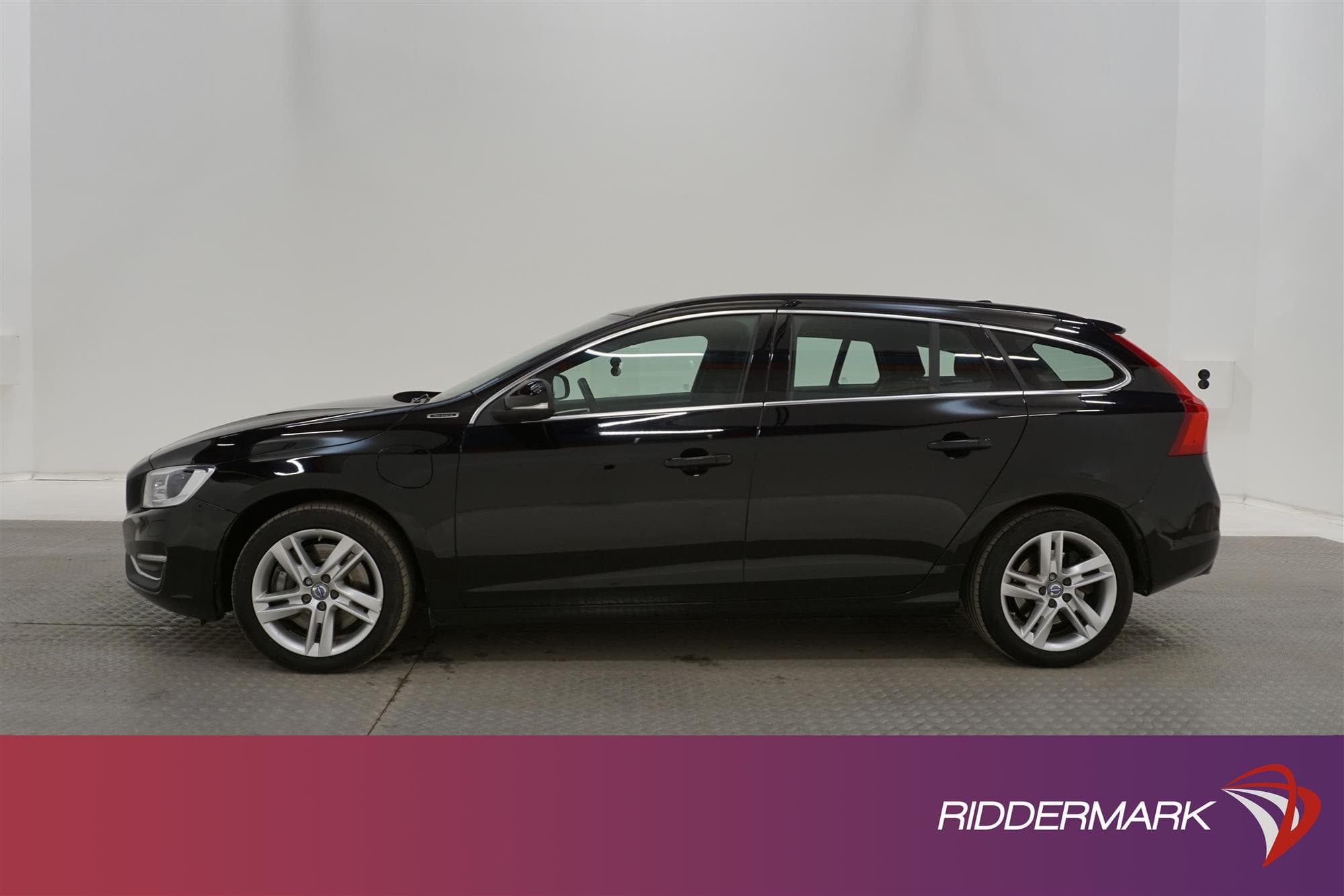Volvo V60 D5 Plug-in AWD 231hk Momentum Taklucka B-Kamera