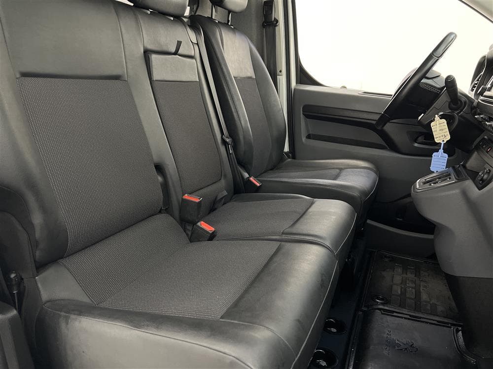 Peugeot e-Expert 50 kWh 136hk Navi B-Kamera Pro+ Moms  