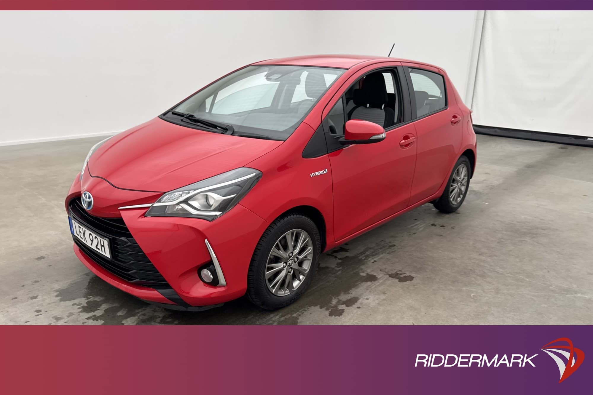 Toyota Yaris Hybrid e-CVT 101hk Active Backkamera Farthållar