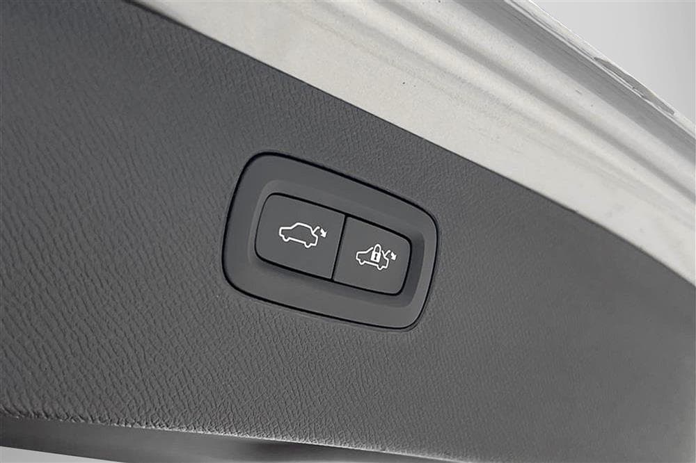 Volvo XC90 D5 AWD 235hk Inscription B&W 7-Sits Värmare Skinninteriör