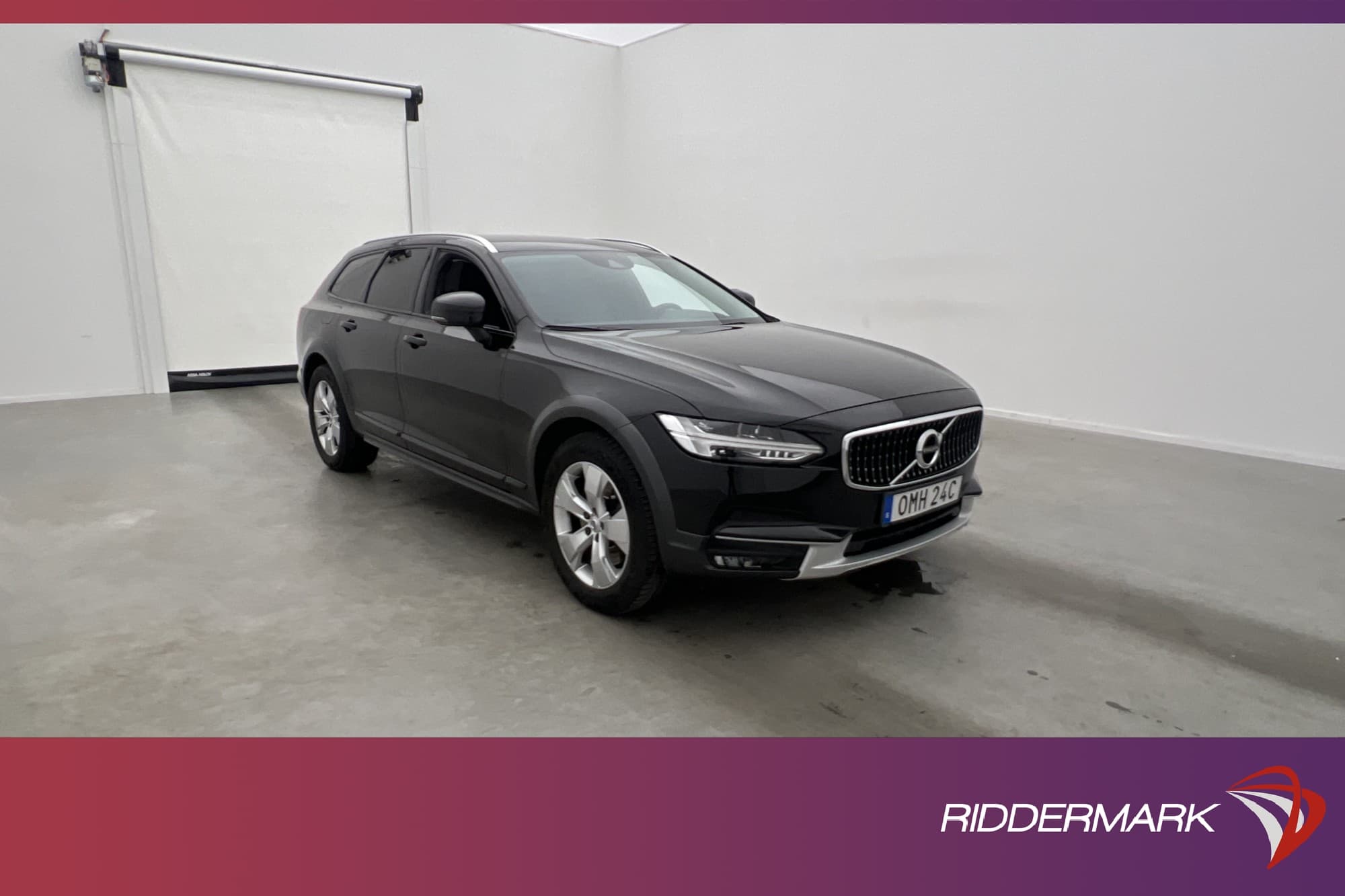 Volvo V90 Cross Country D4 AWD