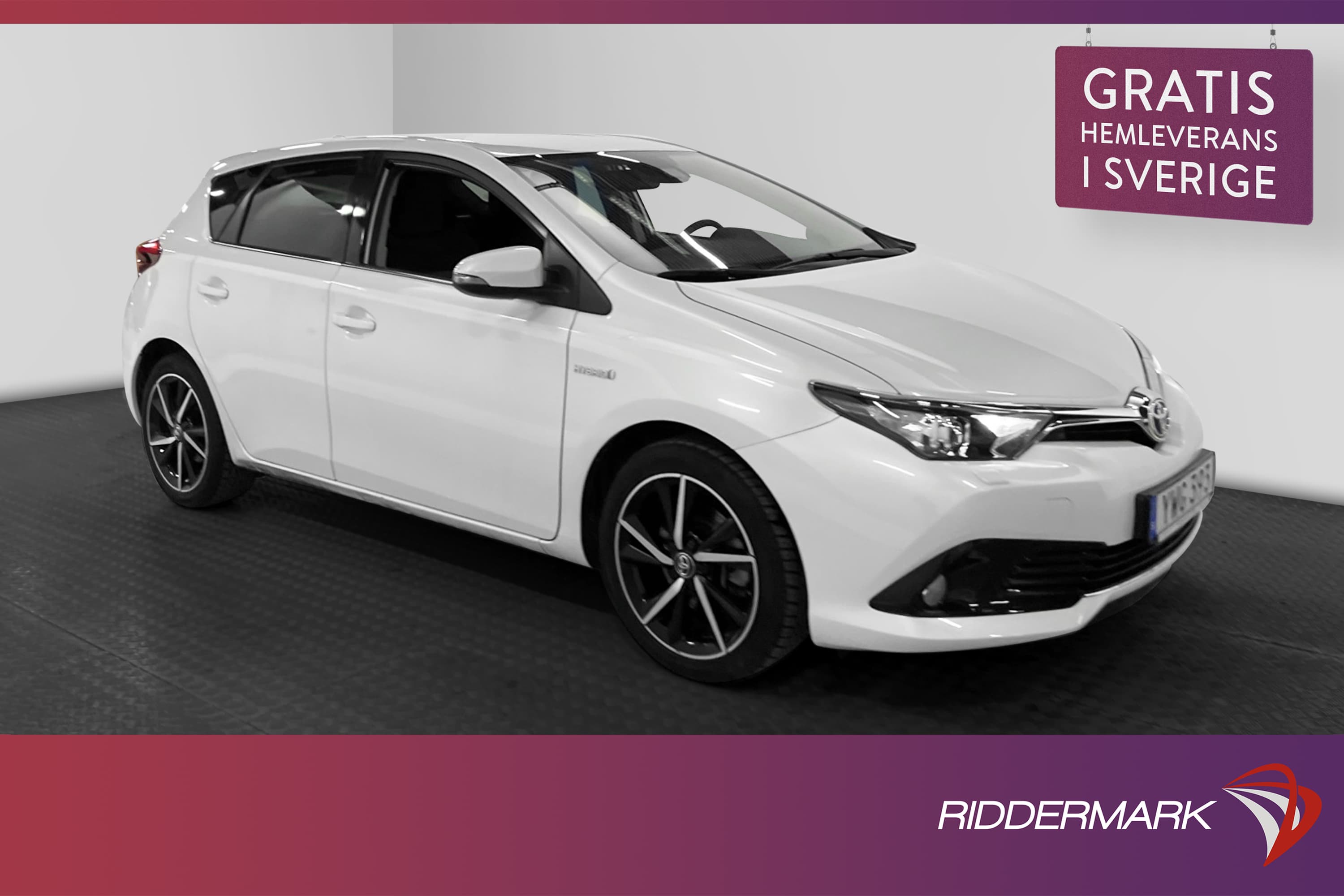 Toyota Auris Hybrid e-CVT 136hk