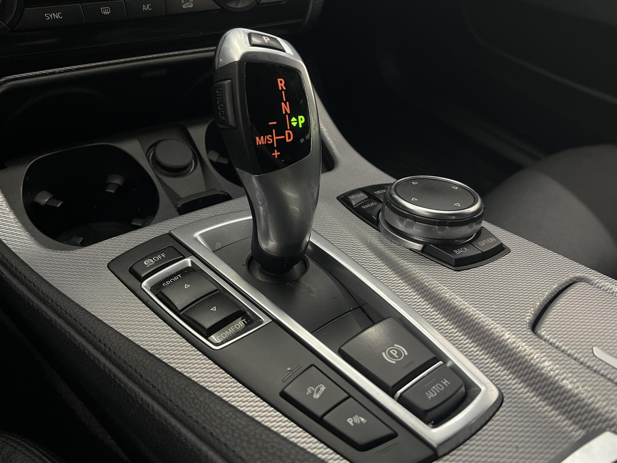 BMW 520d 190hk xDrive M Sport D-värm HiFi Skinn Navi