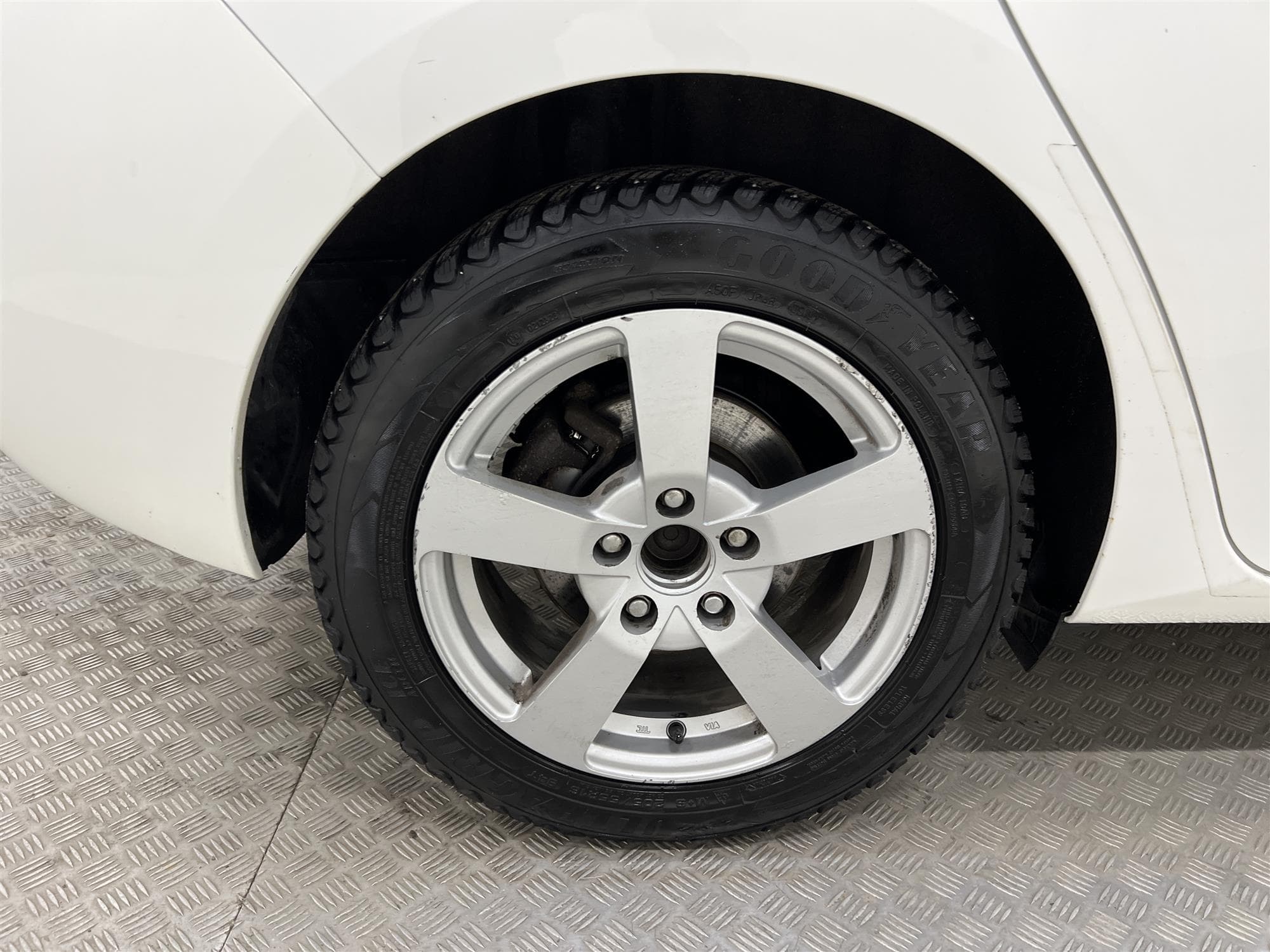 Toyota Auris Hybrid 136hk  M&K-Värmare B-Kamera Nyservad