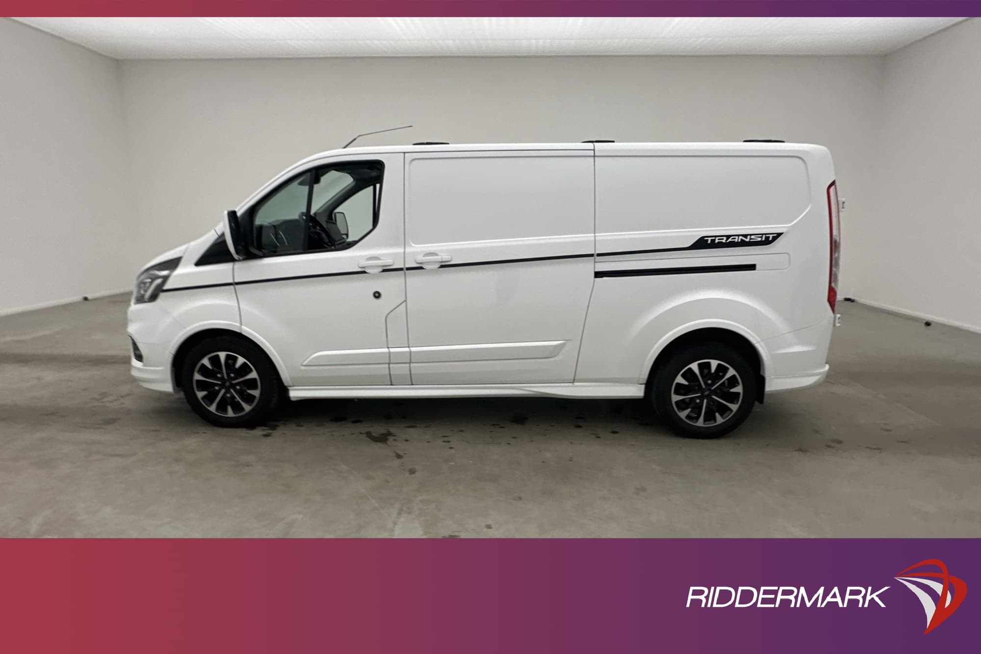 Ford Transit Custom SportsVan 185hk