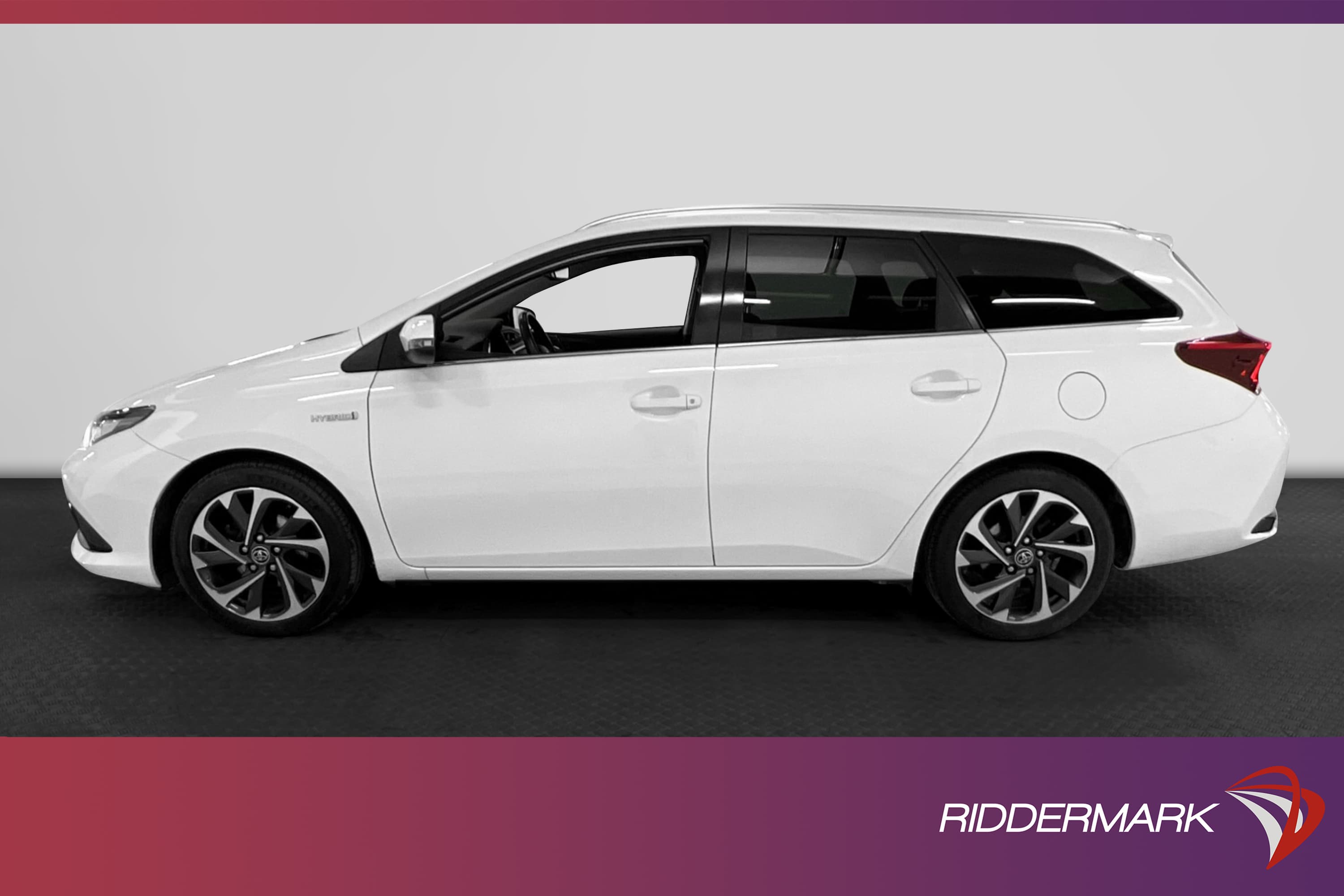 Toyota Auris TS Hybrid 136hk