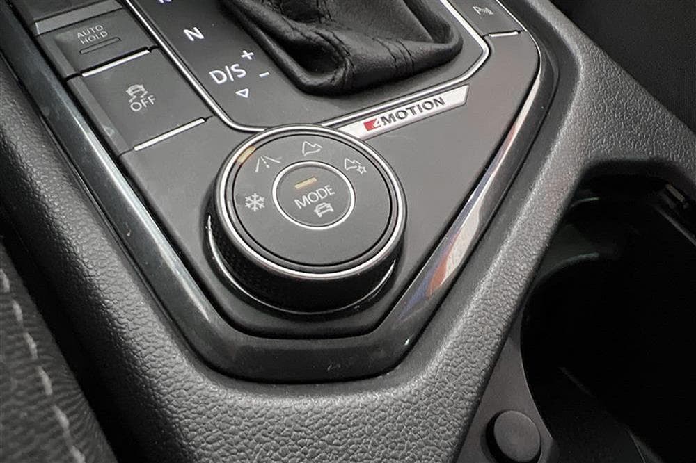 Volkswagen Tiguan 4M 190hk GT Värmare Active info Draginteriör