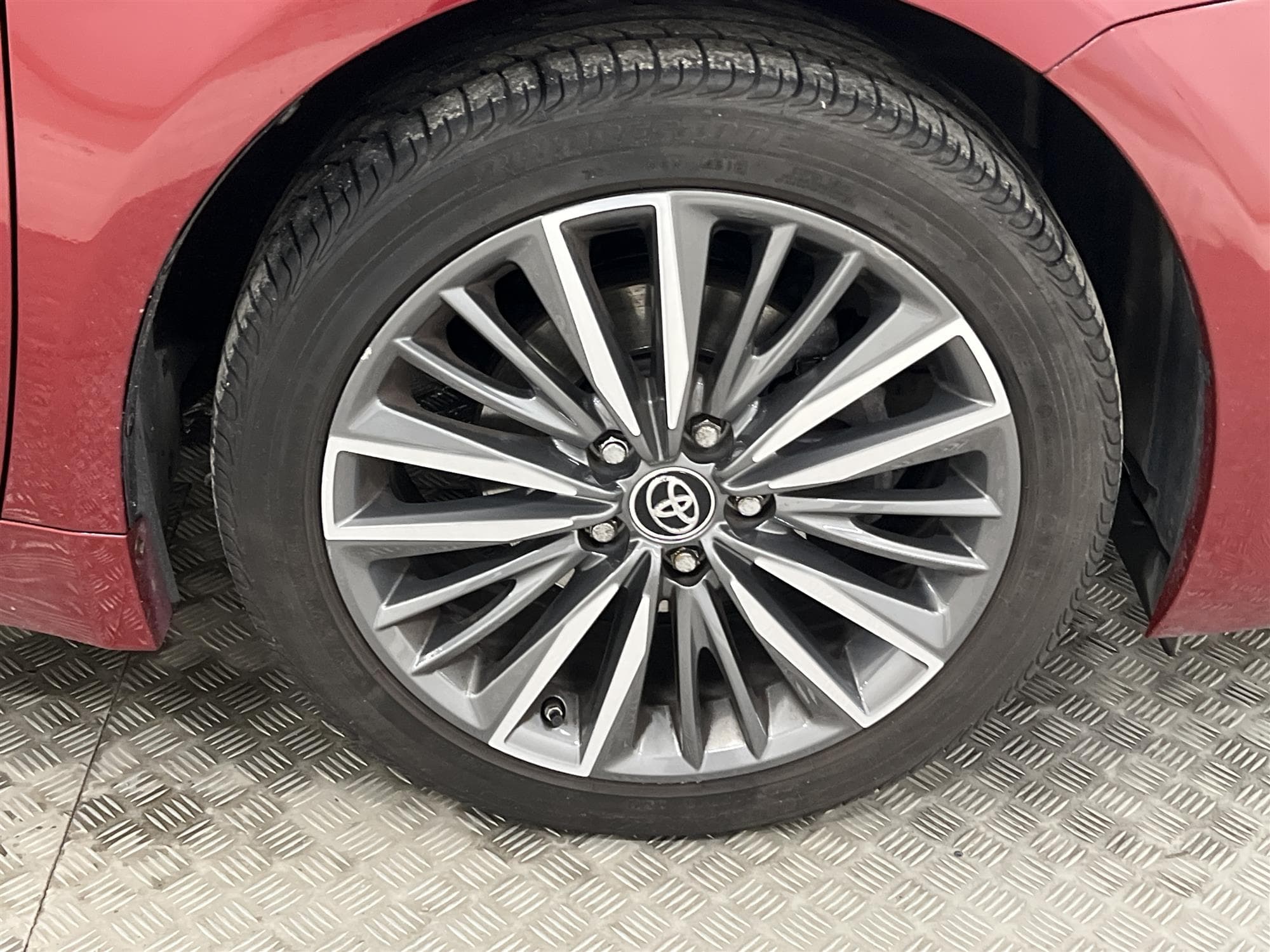 Toyota Avensis 1.8 147hk Skinn Backkamera 1 Brukare  