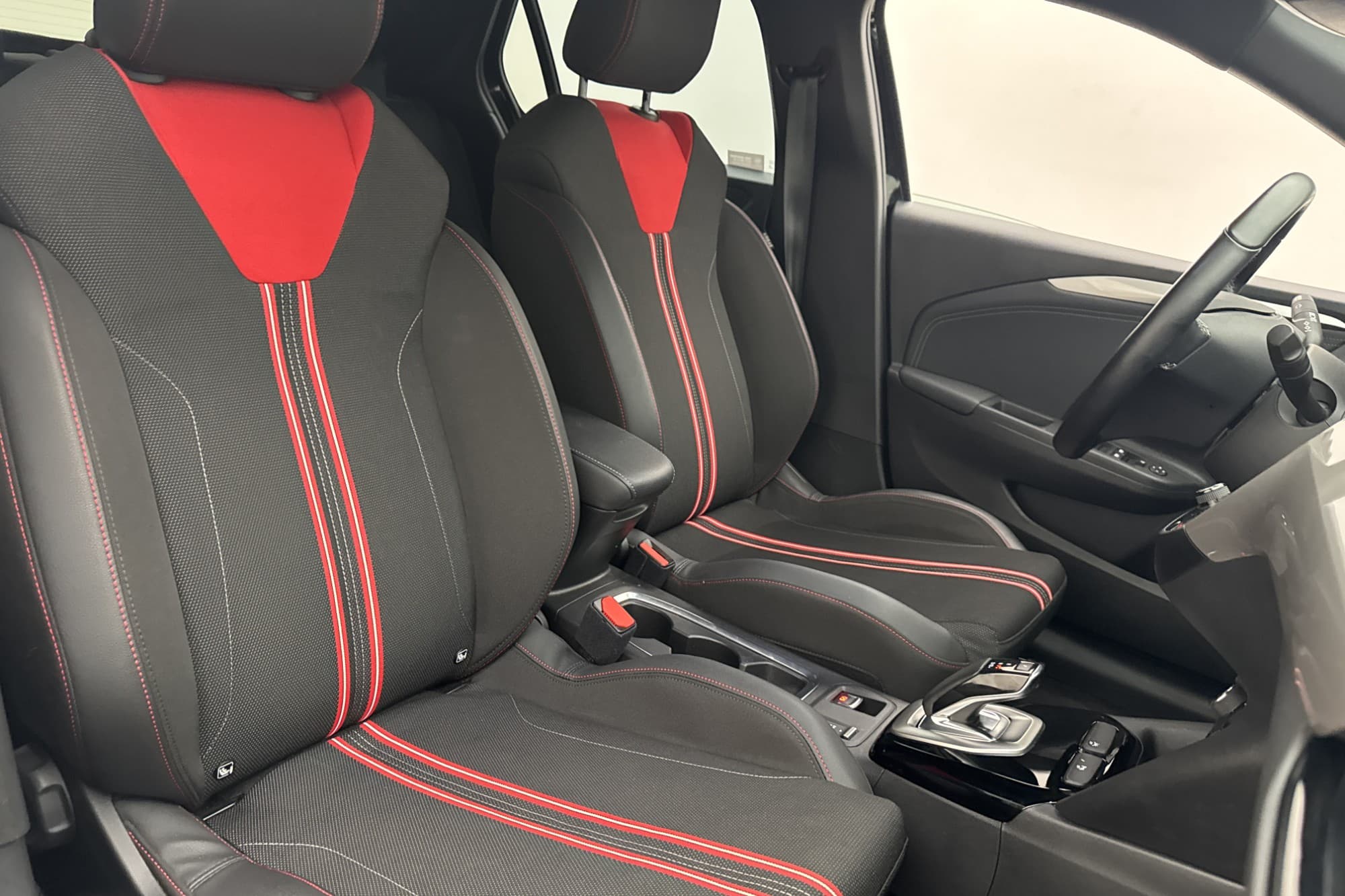Opel Corsa-e 50 kWh 136hk GSI Backkamera Rattvärme Navi MOMS