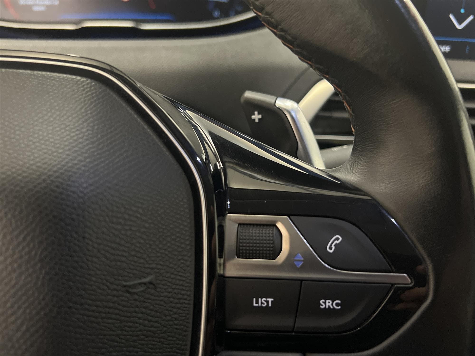 Peugeot 3008 1.6 120hk M&K-Värmare Drag i-Cockpit Ny Kamrem