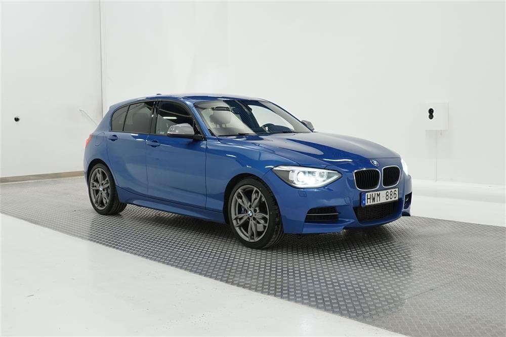 BMW M135i xDrive 5dr 320hk