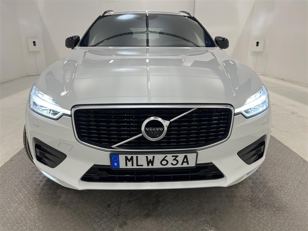 Volvo XC60 T5 250hk AWD R-Design P-Värm Navi B-Kam VoC H/Kinteriör
