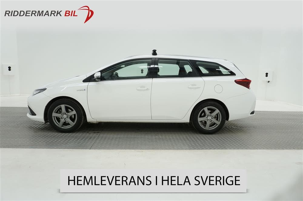 Toyota Auris 1.8 HSD Touring Sports 99hk