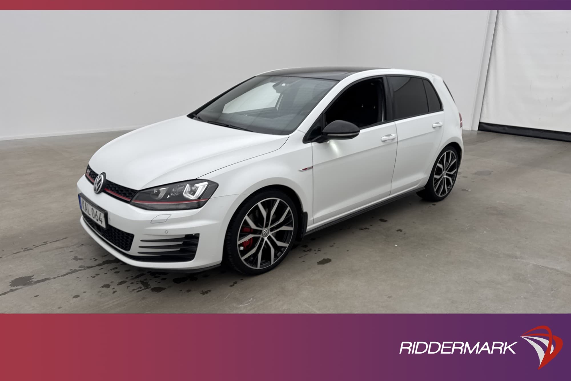 Volkswagen GTI Performance Taklucka Dynaudio Kamera Dragkrok