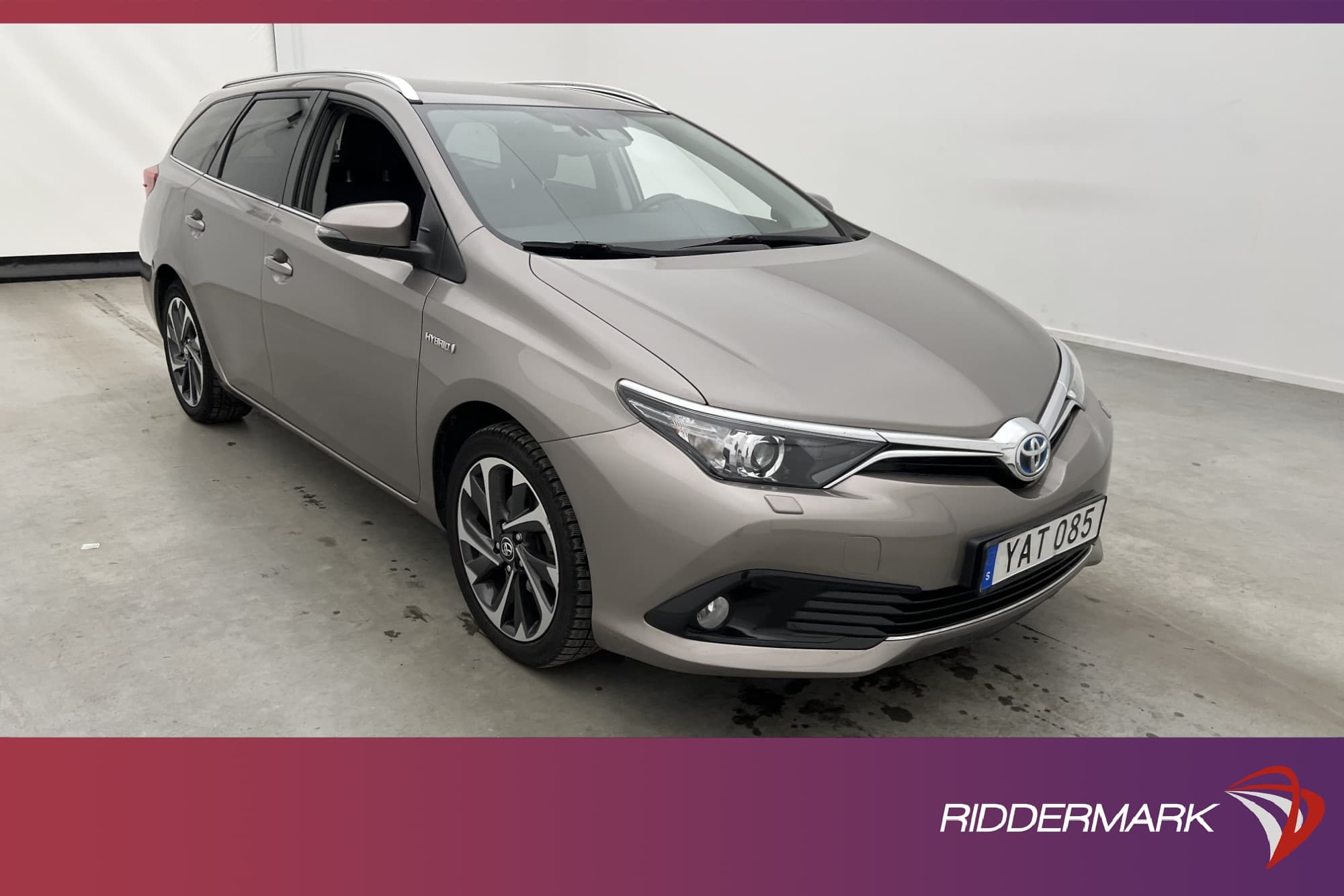 Toyota Auris Touring Sports Hybrid 136hk