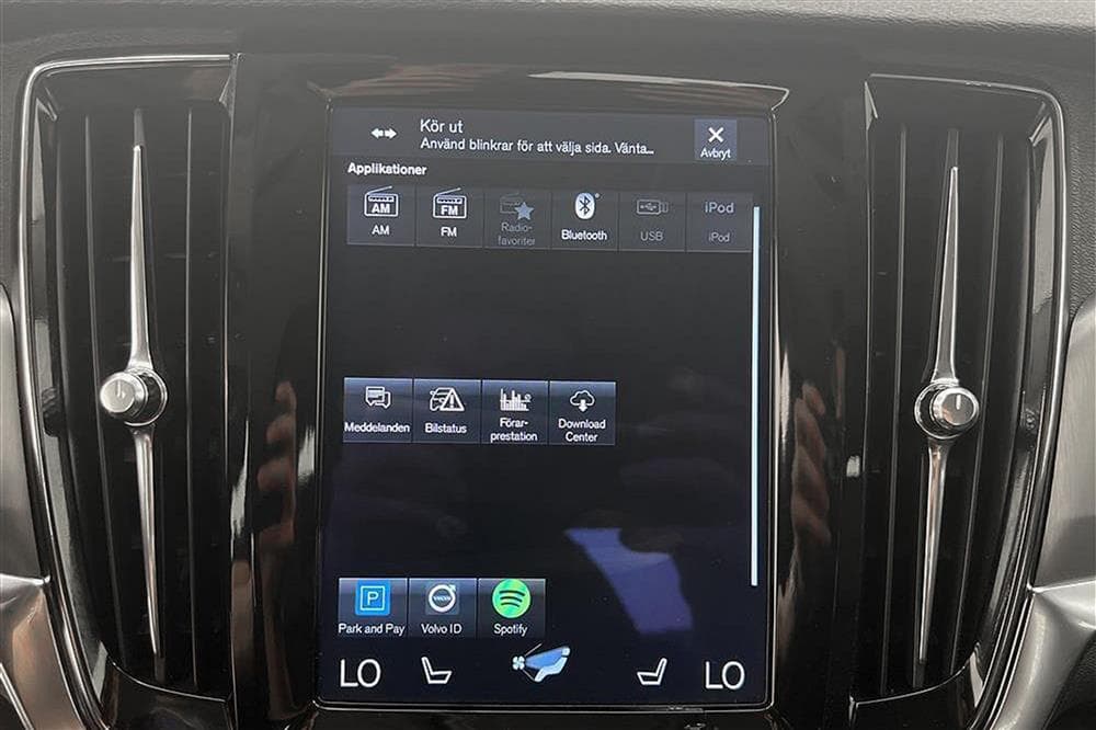 Volvo S90 D4 190hk AWD Momentum D-Värm VOC Navi Drag Blisinteriör