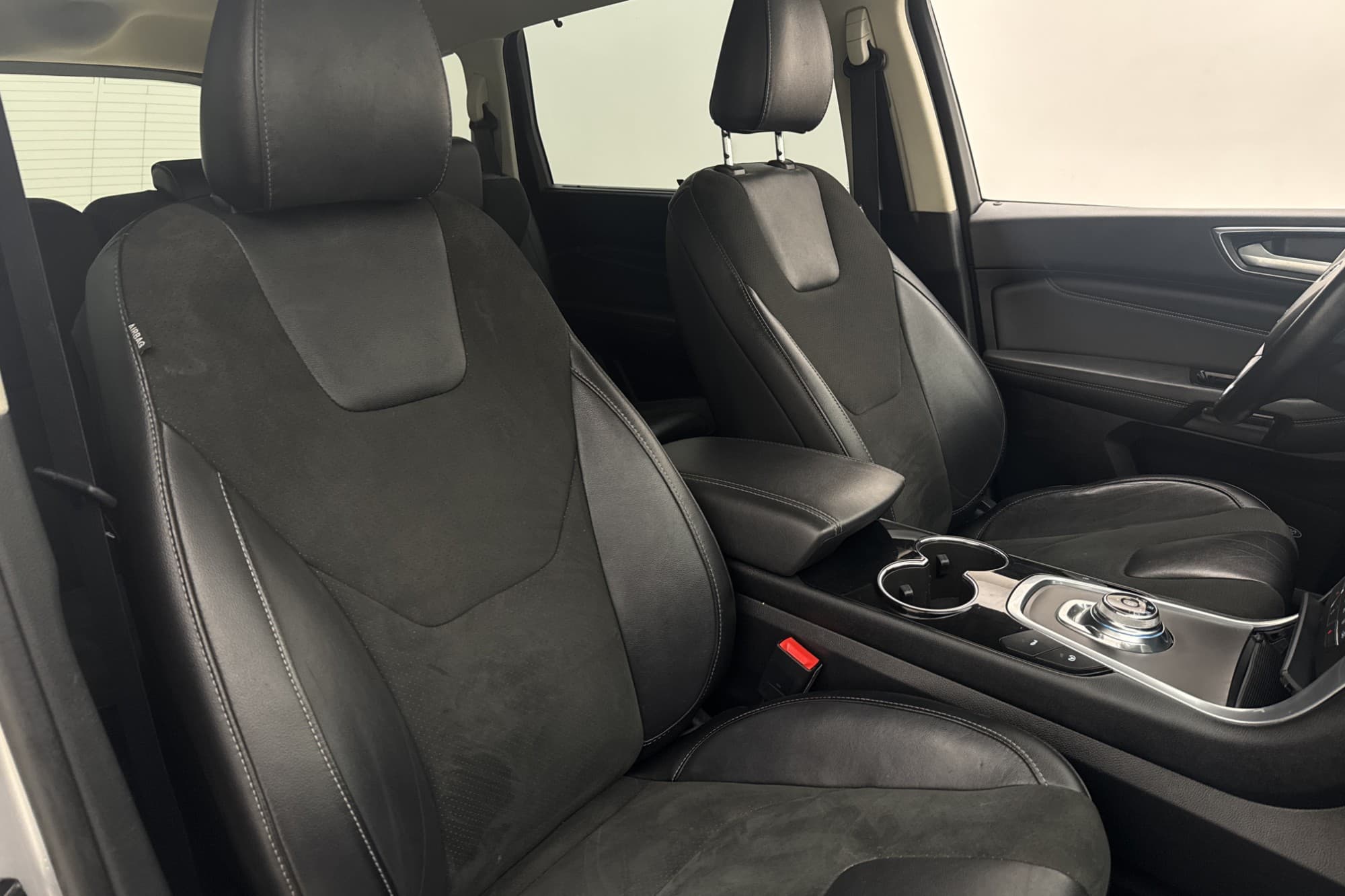 Ford S-Max 2.0 150hk Titanium 7-Sits Navi Sensorer Halvskinn