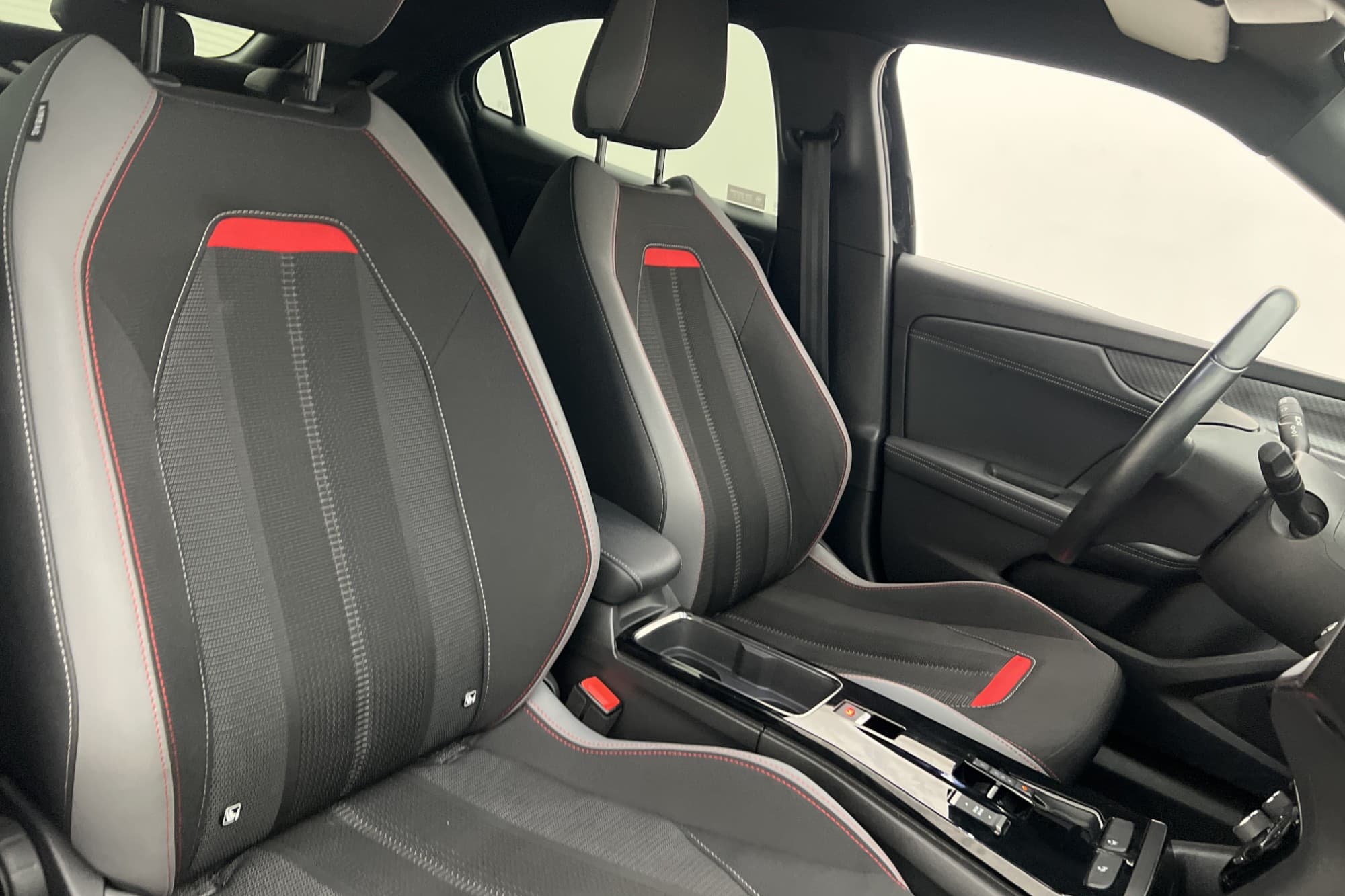 Opel Mokka-e 136hk Backkamera Rattvärme CarPlay MOMS