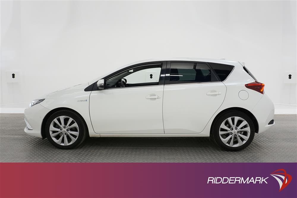 Toyota Auris 1.8 HSD 136hk Nyservad