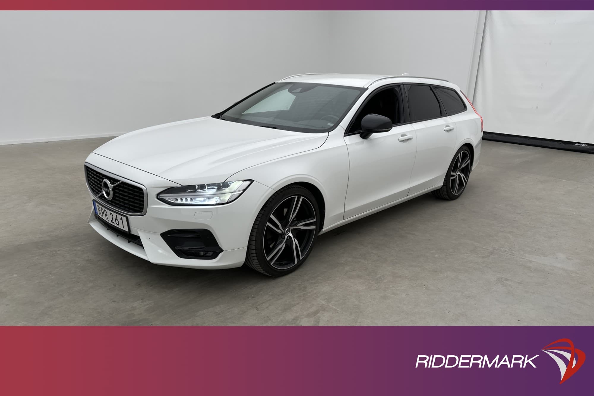 Volvo V90 D4 AWD