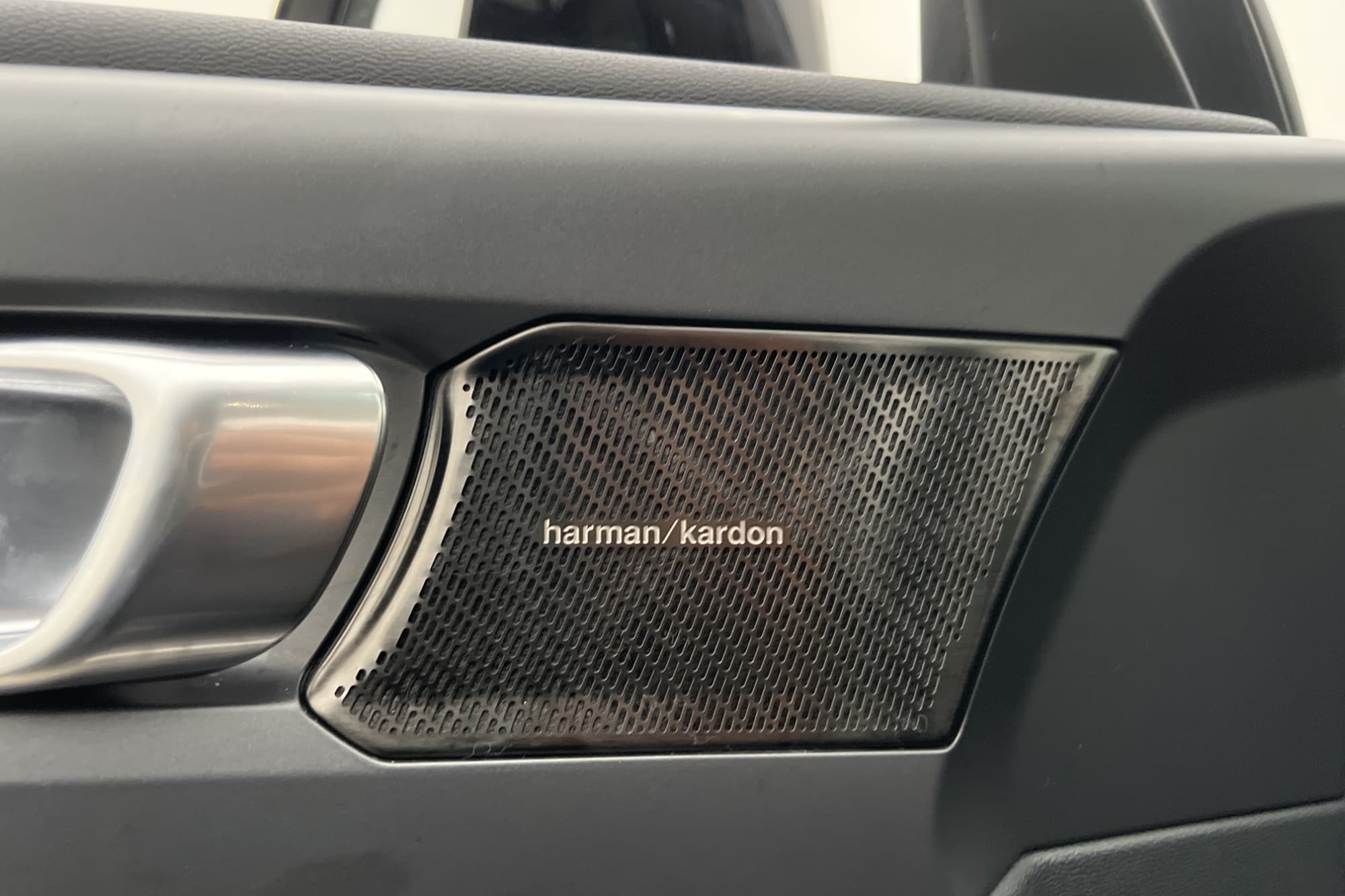 Volvo XC40 T3 Inscription VOC Värm H/K Kamera Navi Skinn