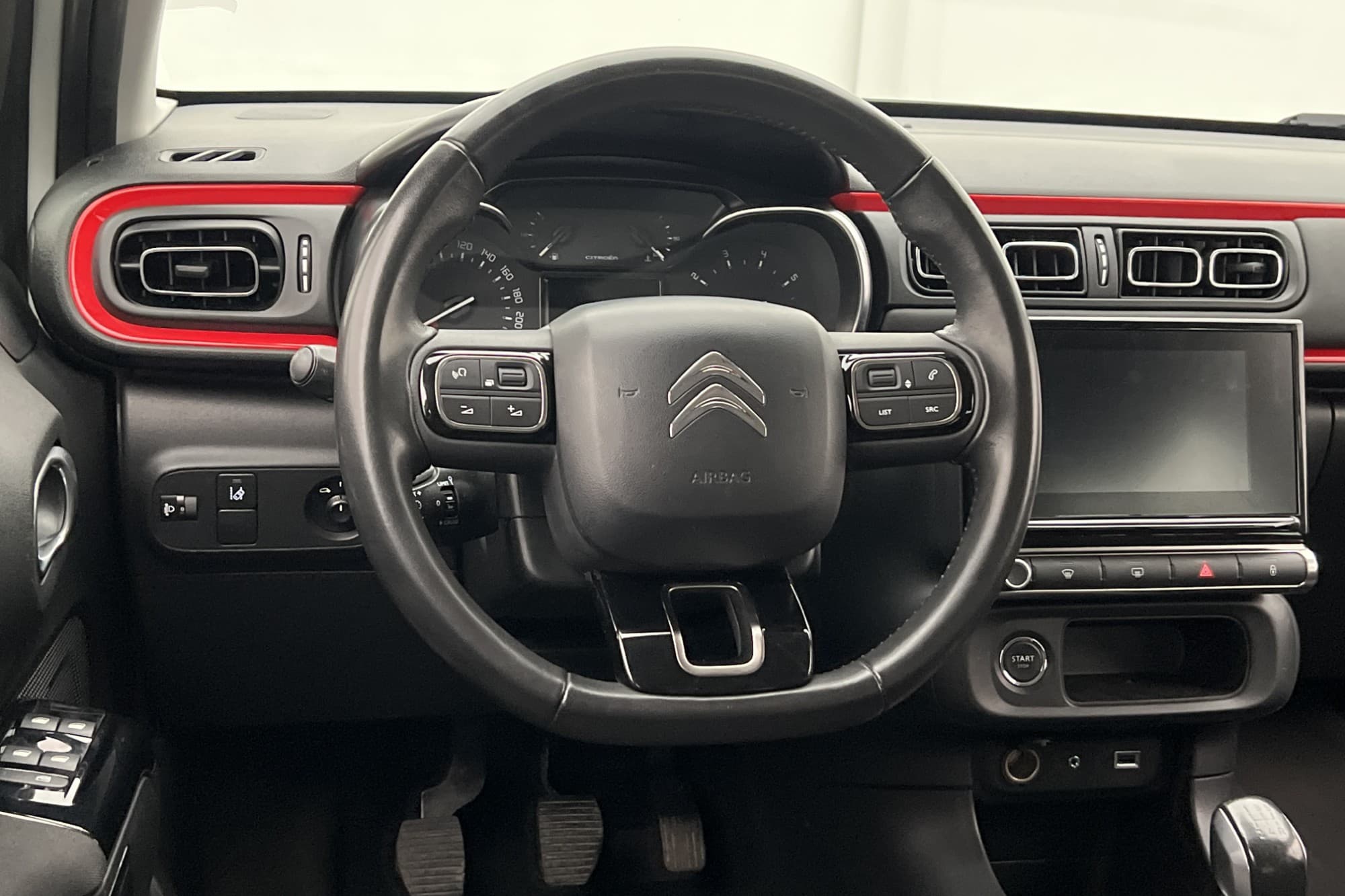 Citroën C3 1.2 PureTech 110hk Shine P-Sensorer Farthållare