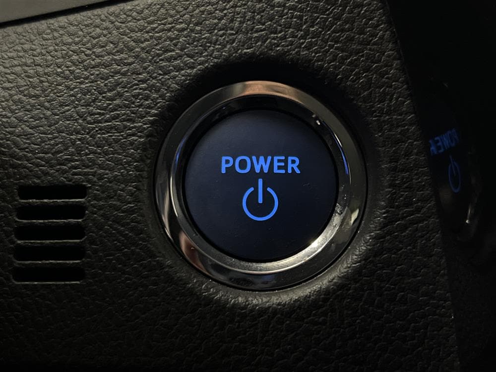 Toyota Auris 1.8 Hybrid 136hk M-Värm H-Skinn B-Kam 0,39L/mil