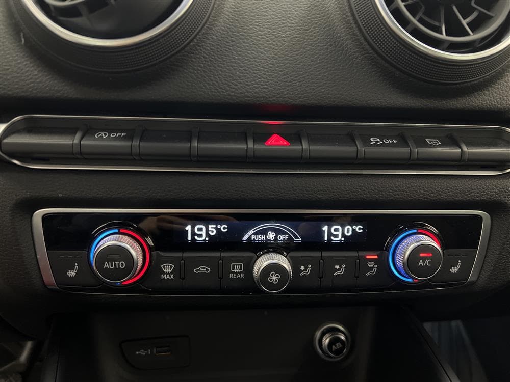Audi A3 Sportback 1.5 TFSI 150hk Låg Skatt Nyservad 0,5L/Milinteriör