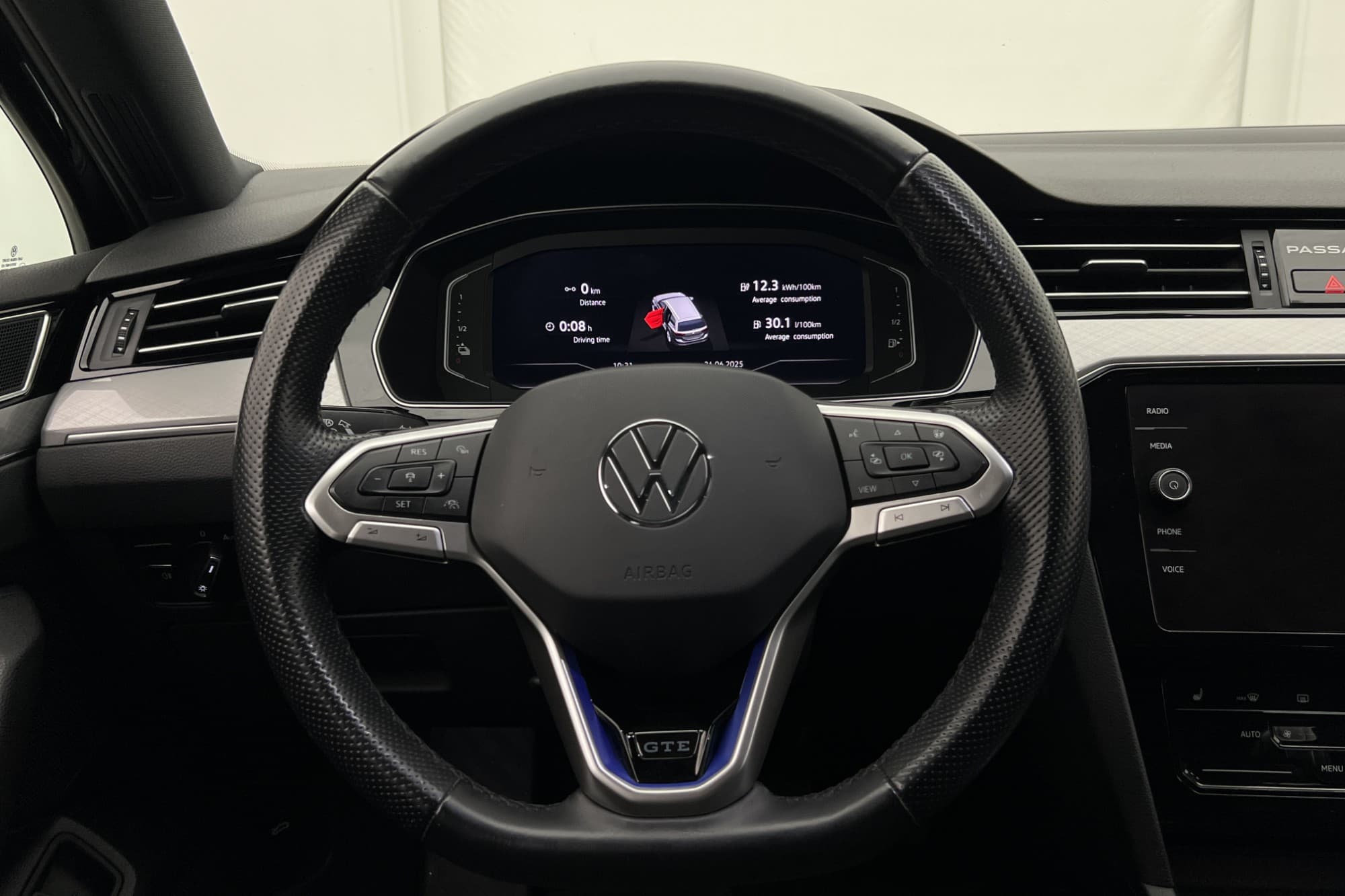 Volkswagen Passat GTE 218hk Executive Cockpit 360° Värm Drag