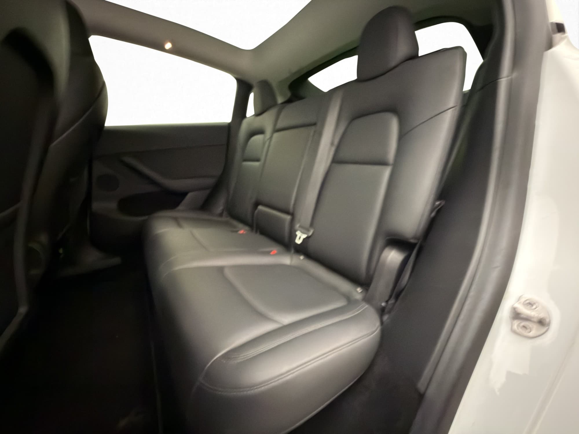 Tesla Model Y Long Range AWD 514hk Autopilot En ägare Moms