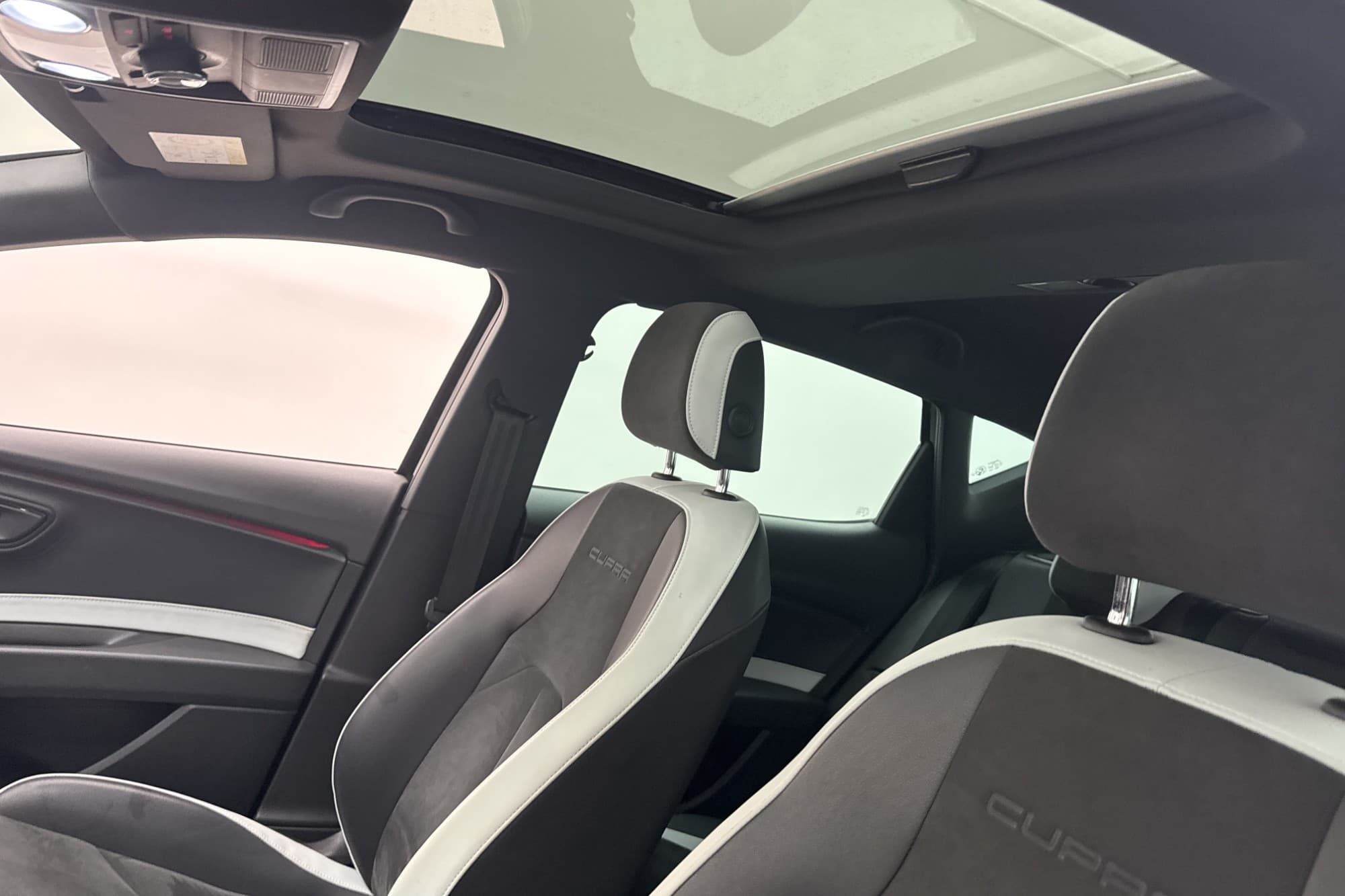SEAT León Cupra 280hk Pano Navi H-Skinn P-Sens Adaptiv-Fart