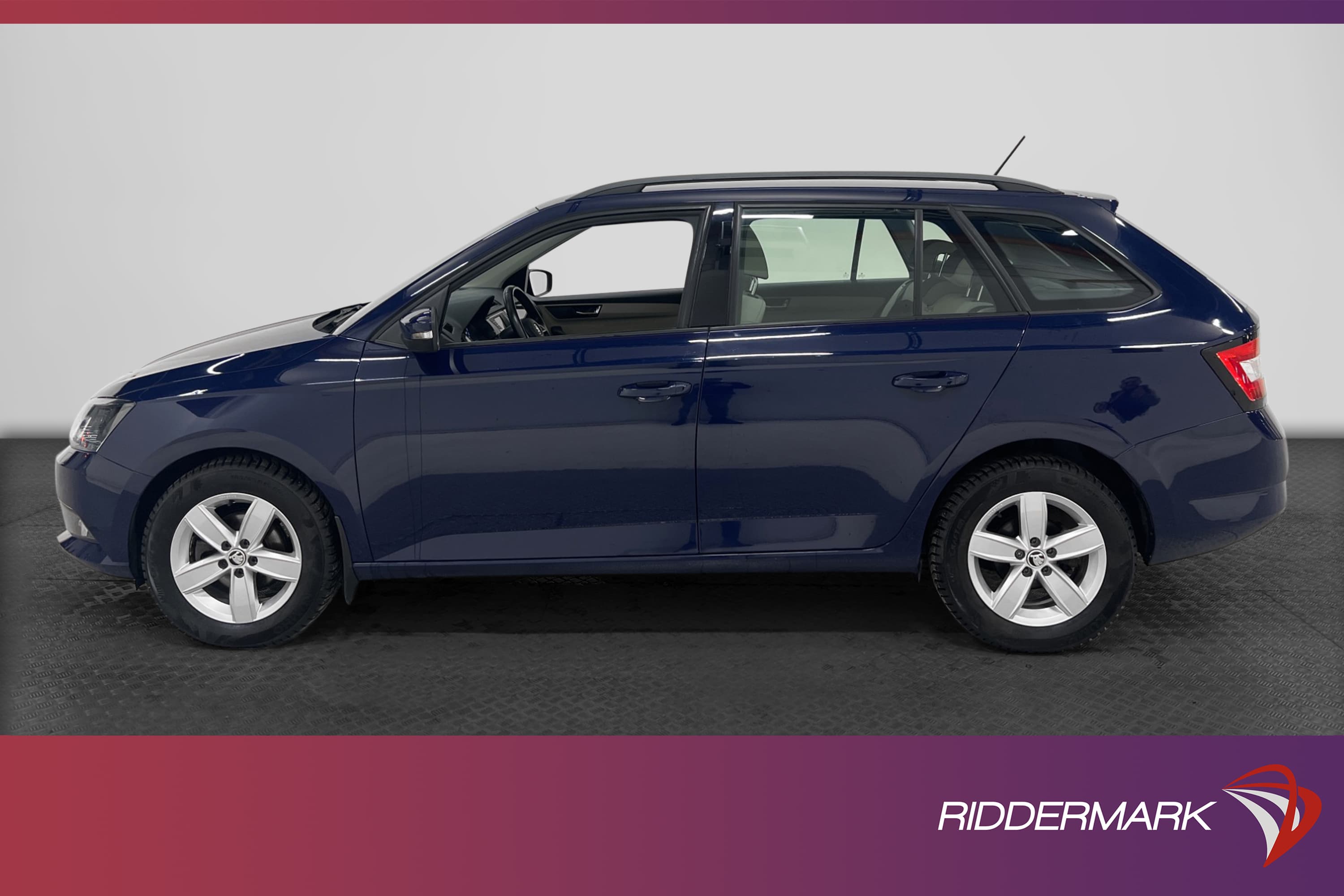 Skoda Fabia Kombi 1.2 TSI 90hk Dragkrok Låg skatt Få Ägare