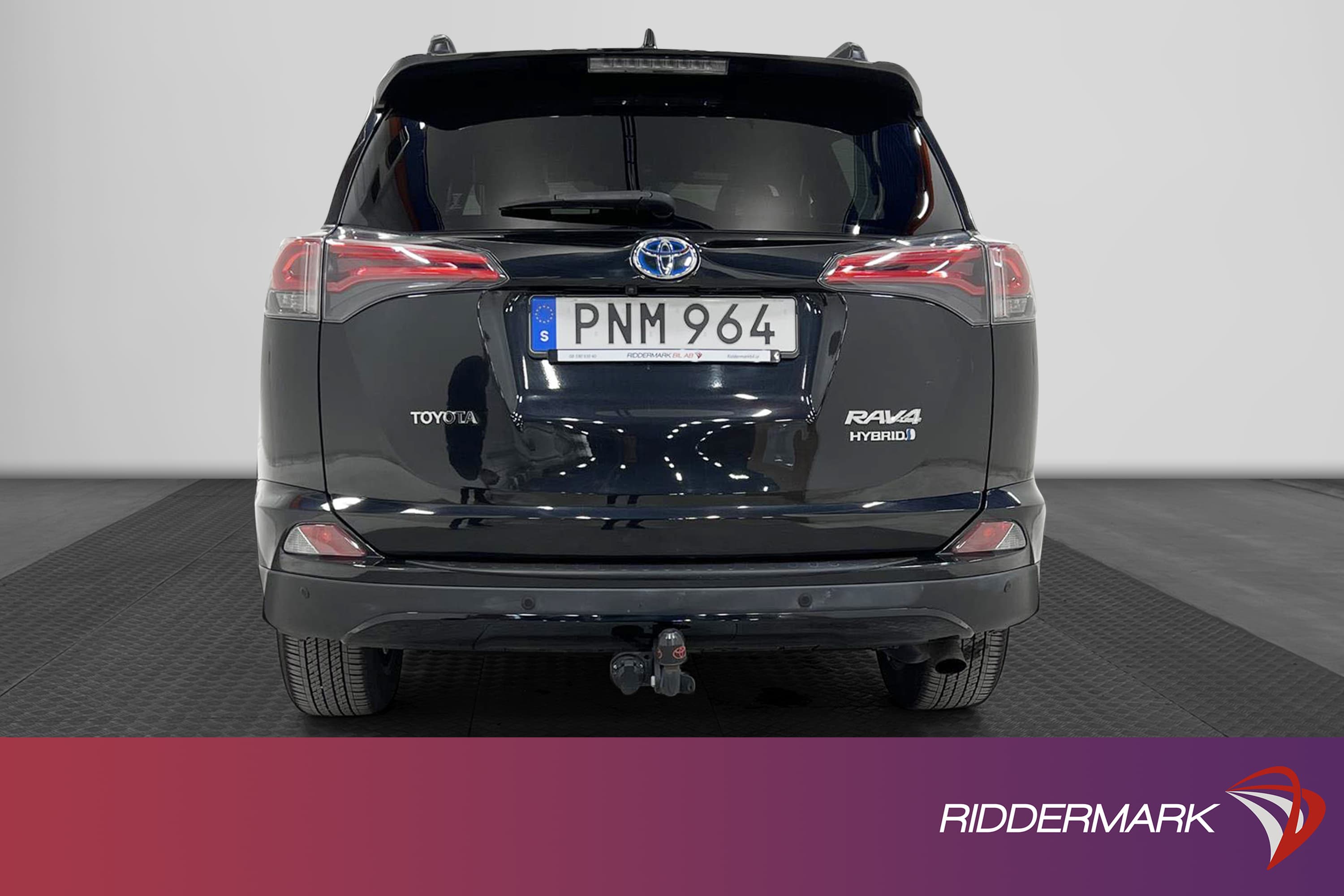 Toyota  Hybrid 2.5 AWD CVT 197hk M-Värm B-Kam Drag 0,56L/mil