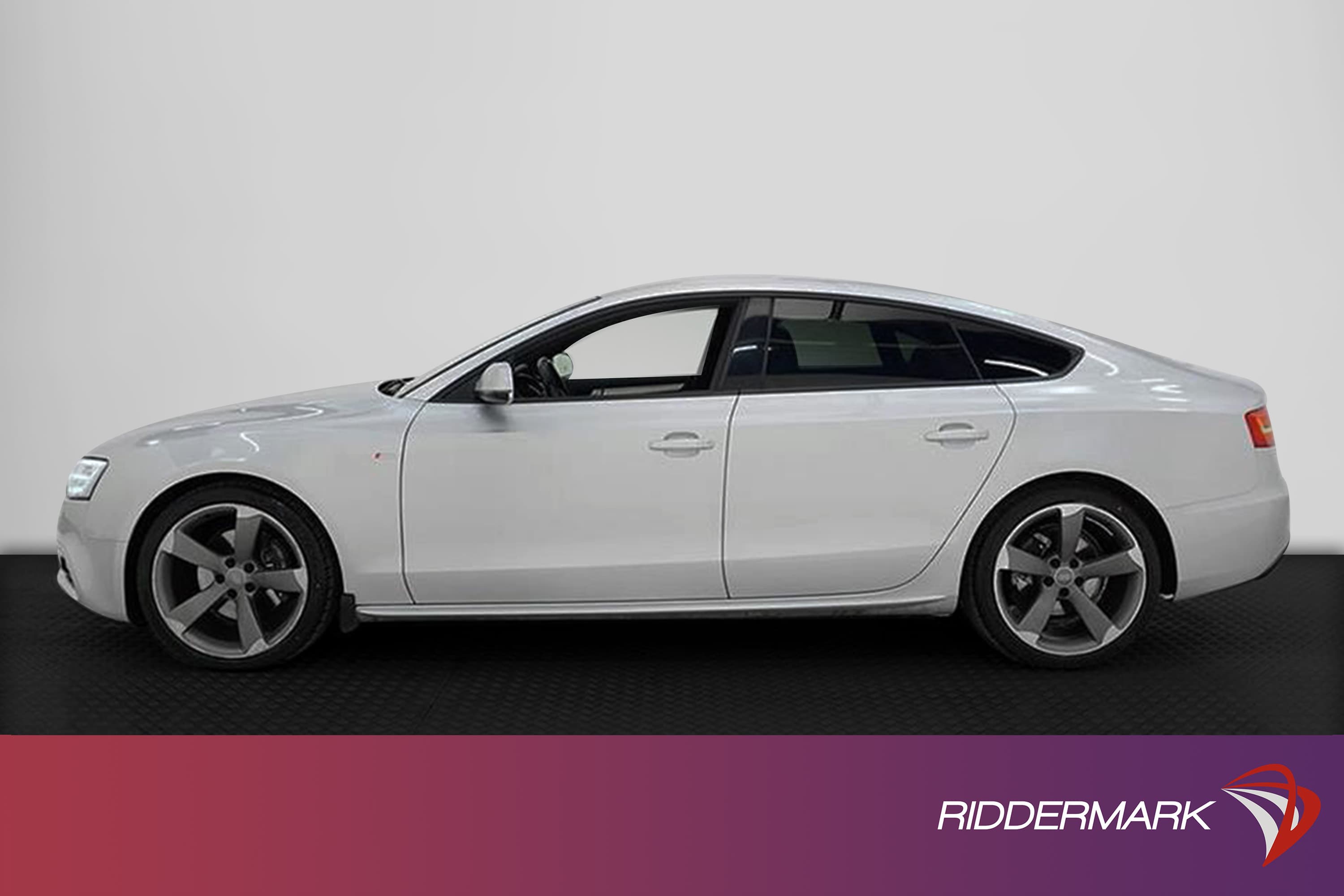 Audi A5 3.0 TDI Q 245hk S-Line B&O Navi B-Kam Svart optikexteriör