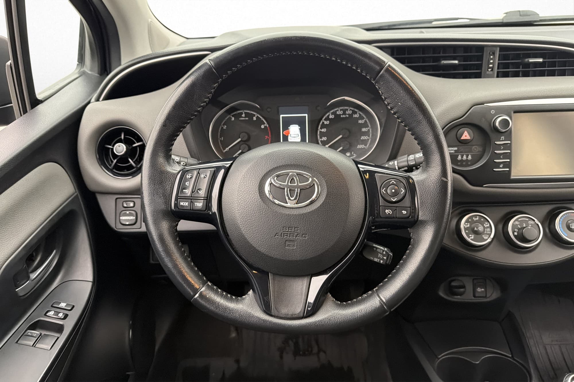 Toyota Yaris 1.5 111hk Active Kamera Farthållare Bluetooth