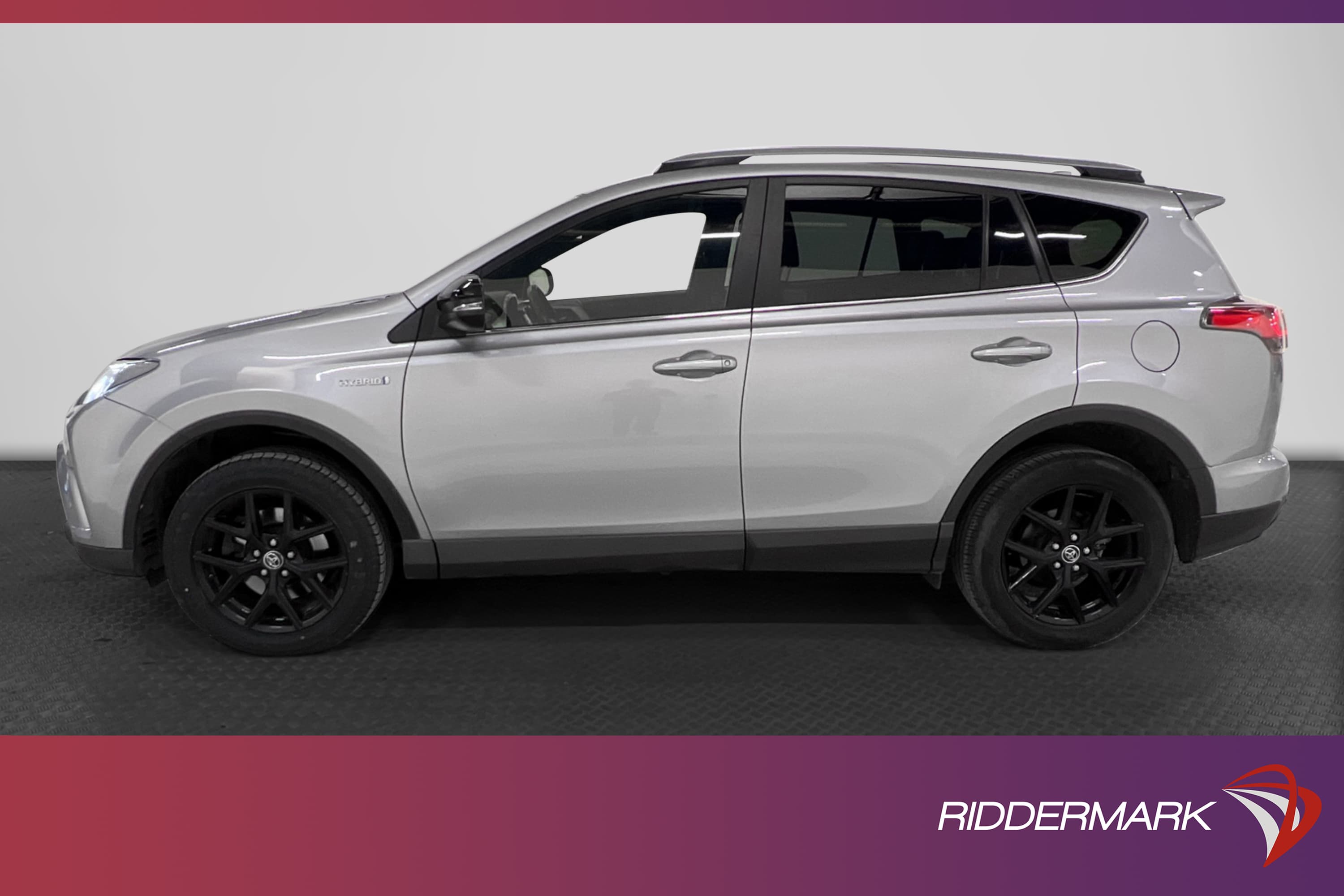 Toyota RAV4 Hybrid  2.5 i-AWD B-kamera Nyservad