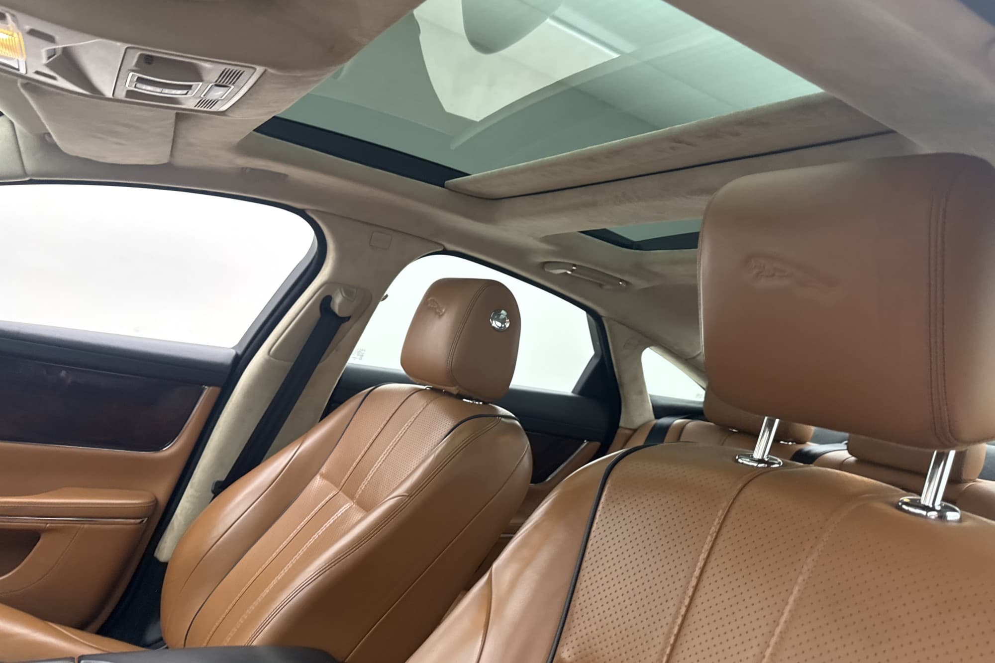 Jaguar XJ 5.0 V8 385hk Portfolio Cockpit Panorama Navi Skinn