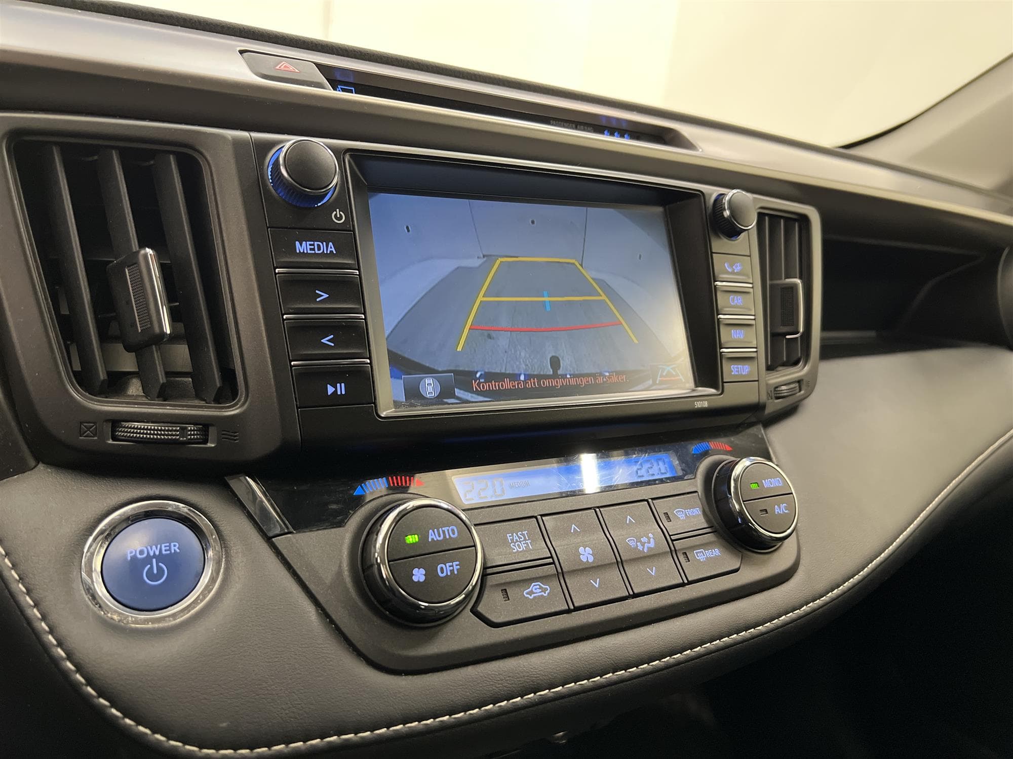 Toyota RAV4 Hybrid AWD 197hk Executive Drag Skinn B-Kam